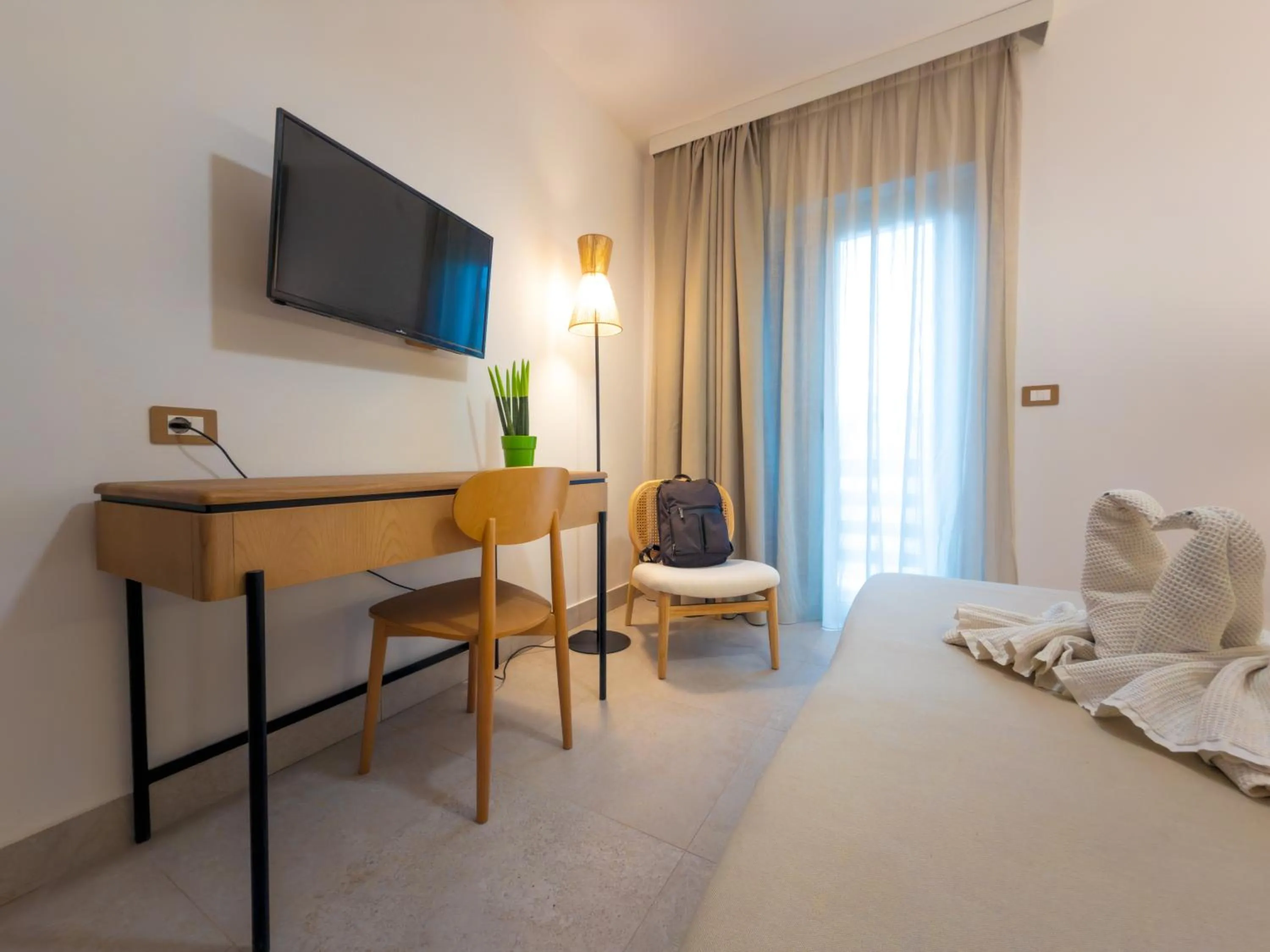 Bedroom, Bed in Hotel Giardino La Playa