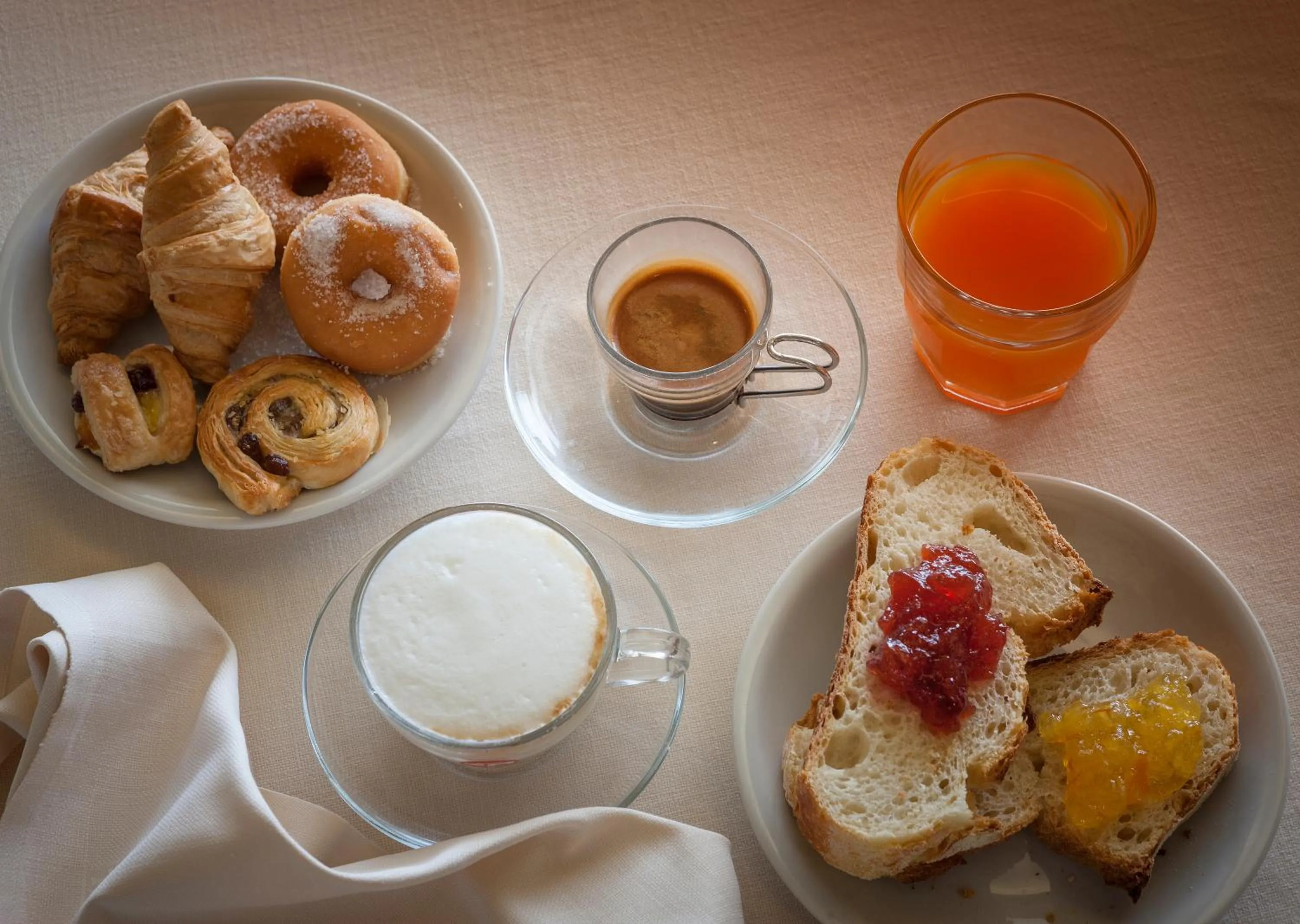 Breakfast in Hotel Giardino La Playa