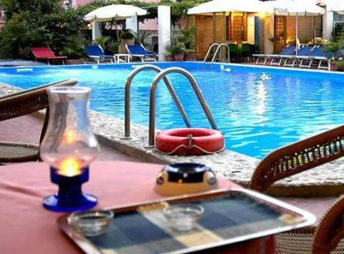 Swimming pool in Hotel La Playa