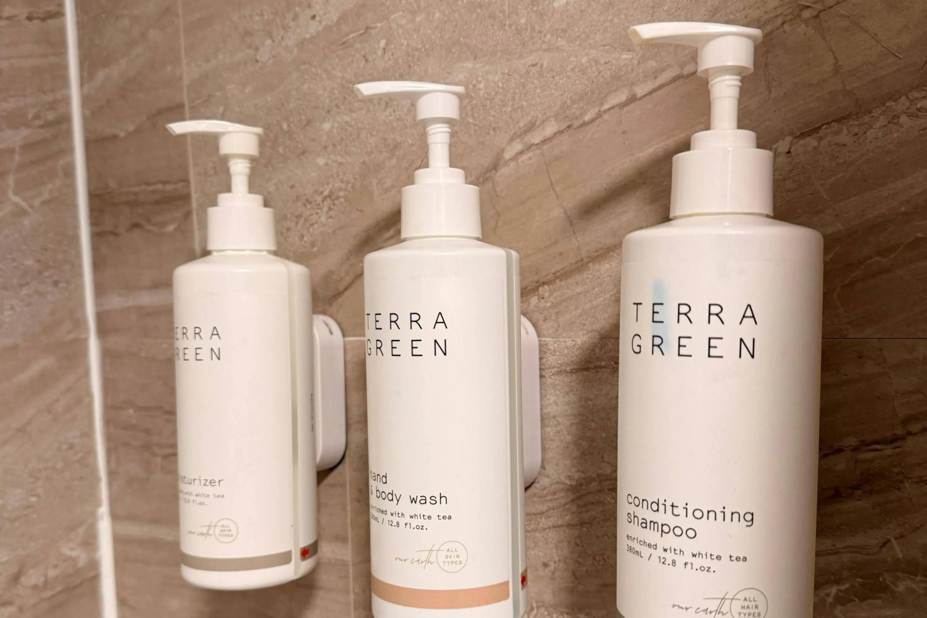 Bathroom in Days Inn by Wyndham Ruther Glen Kings Dominion Area