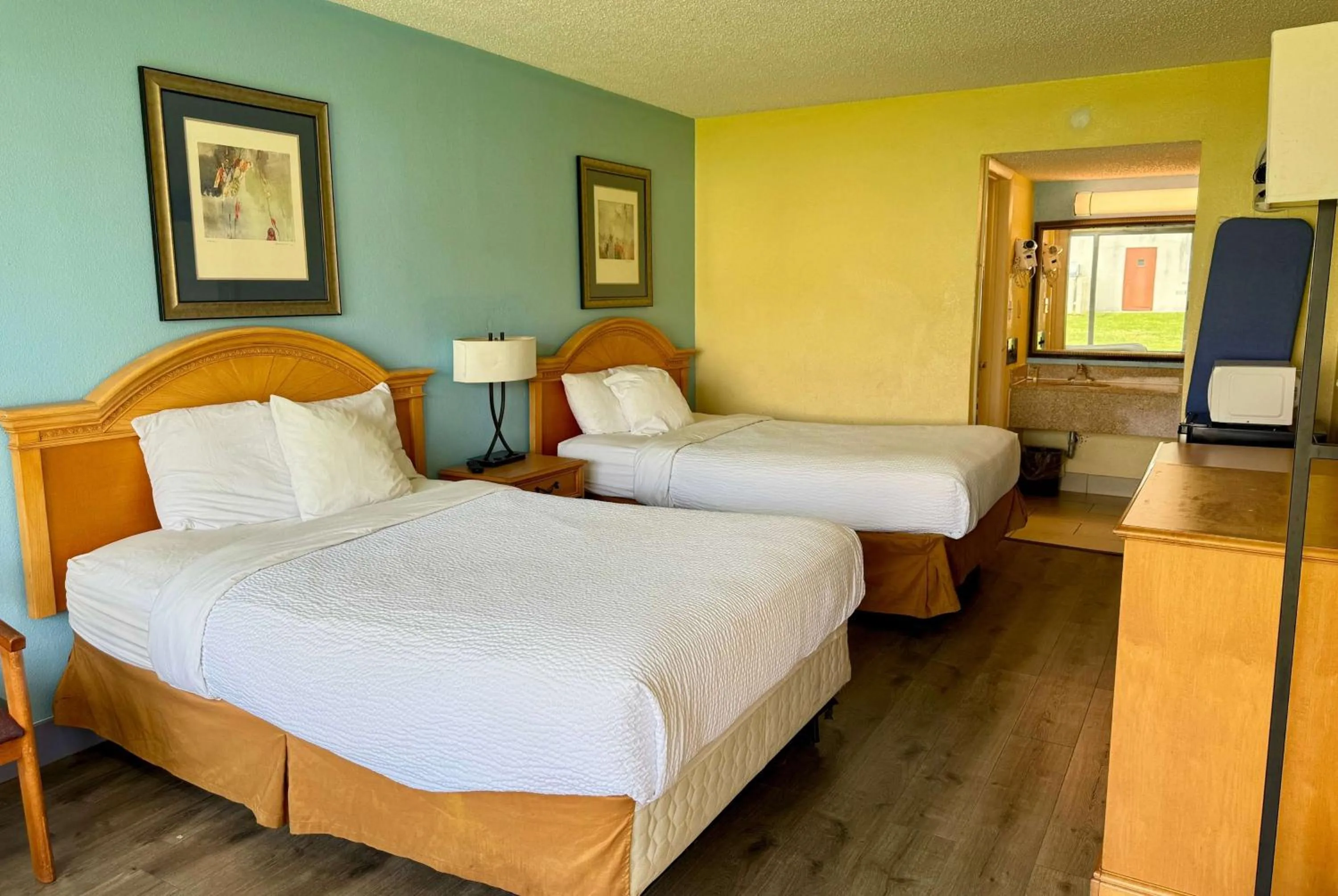 Double Room with Two Double Beds - Non-Smoking in Days Inn by Wyndham Ruther Glen Kings Dominion Area
