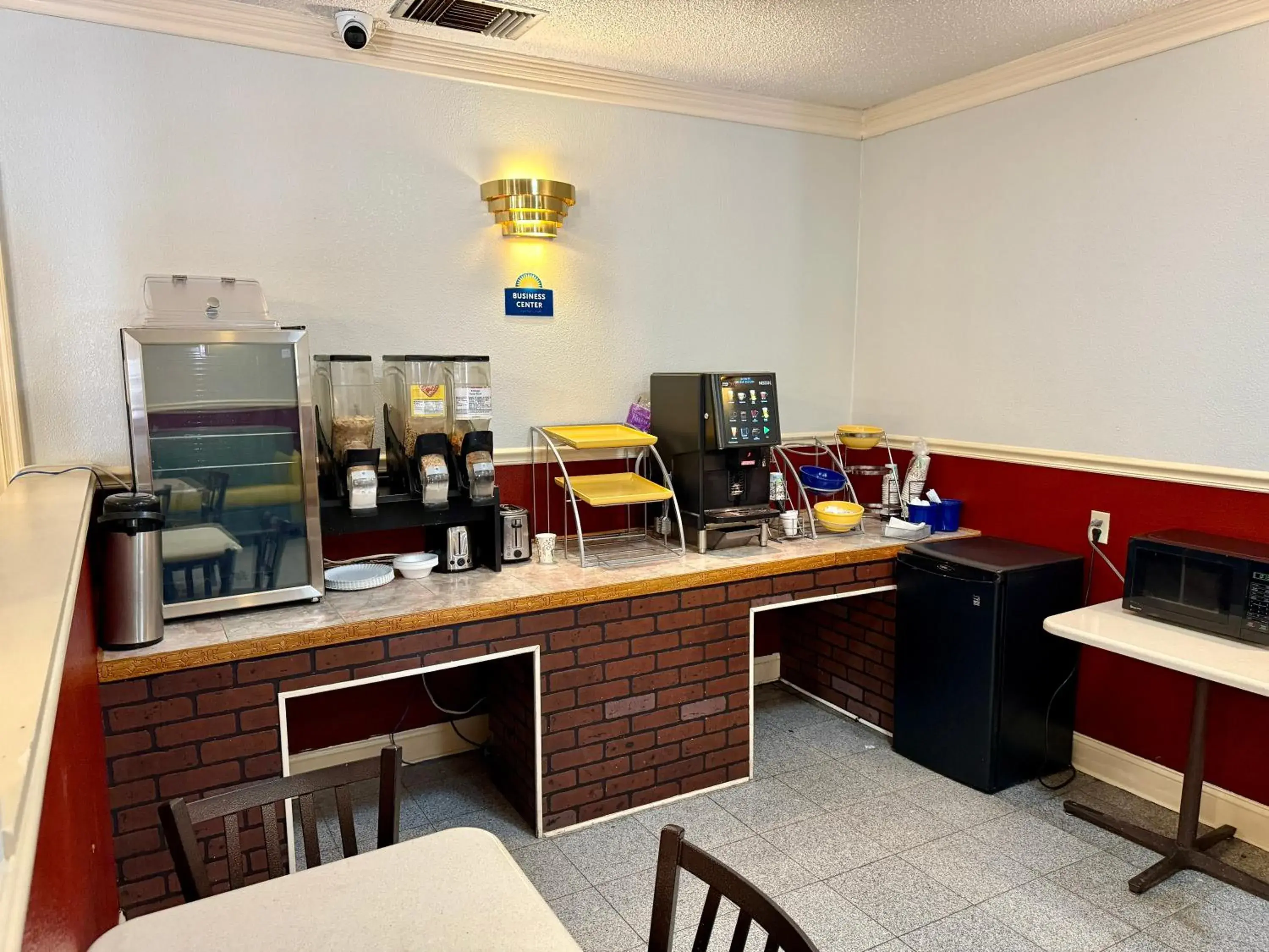 Breakfast in Days Inn by Wyndham Ruther Glen Kings Dominion Area Breakfast in Days Inn by Wyndham Ruther Glen Kings Dominion Area