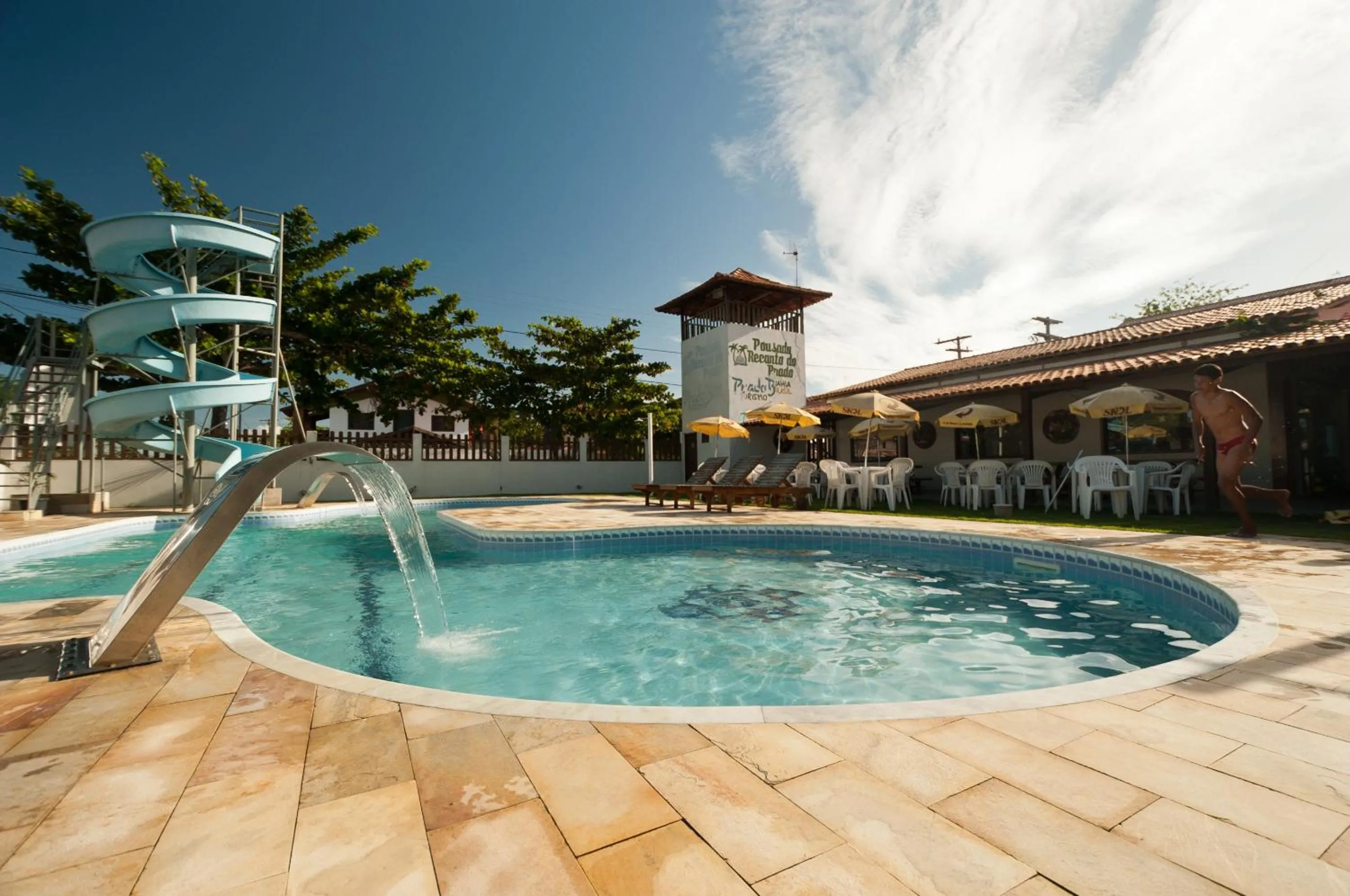 Swimming pool in Pousada Recanto do Prado