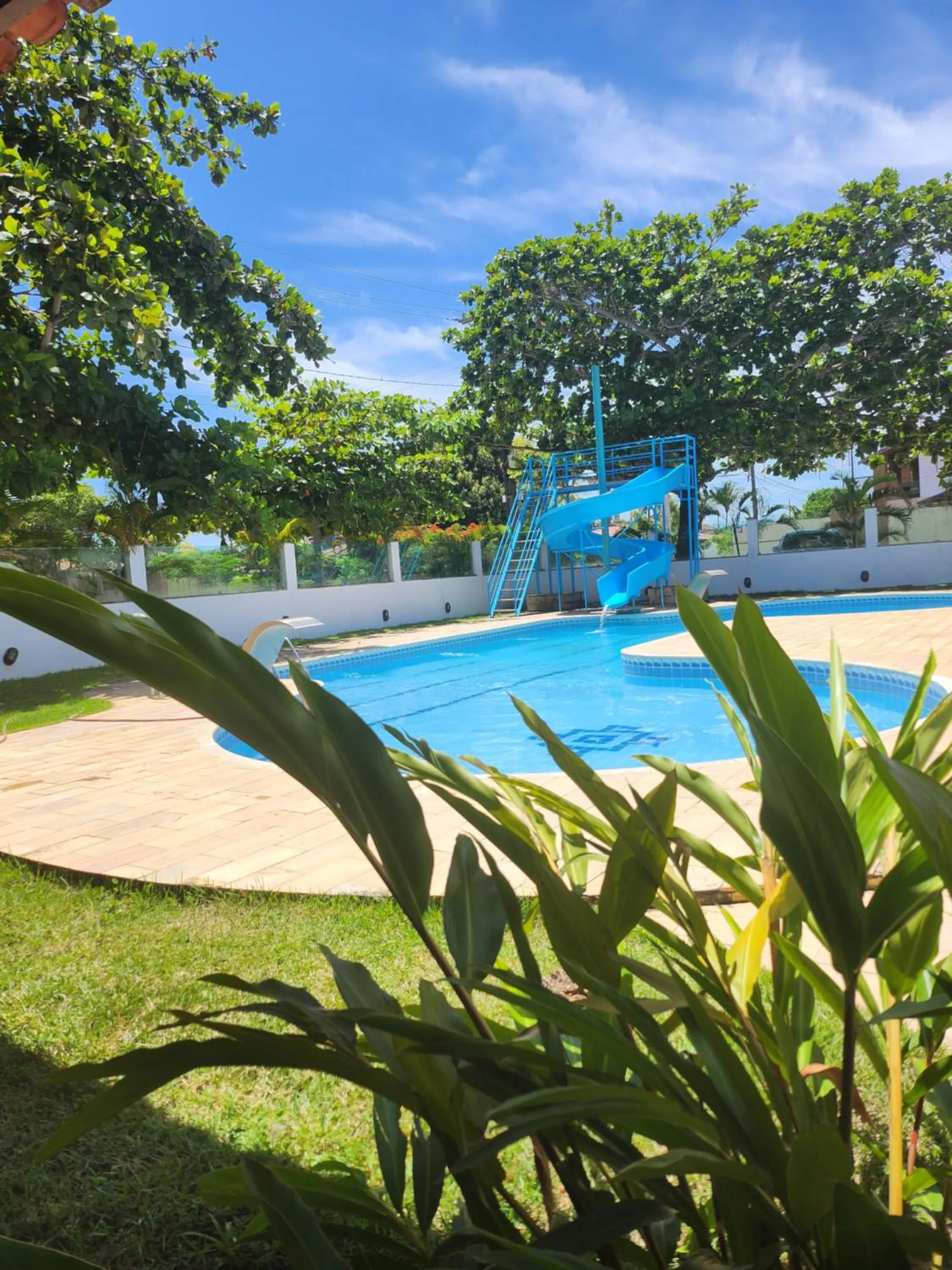 Swimming pool in Pousada Recanto do Prado