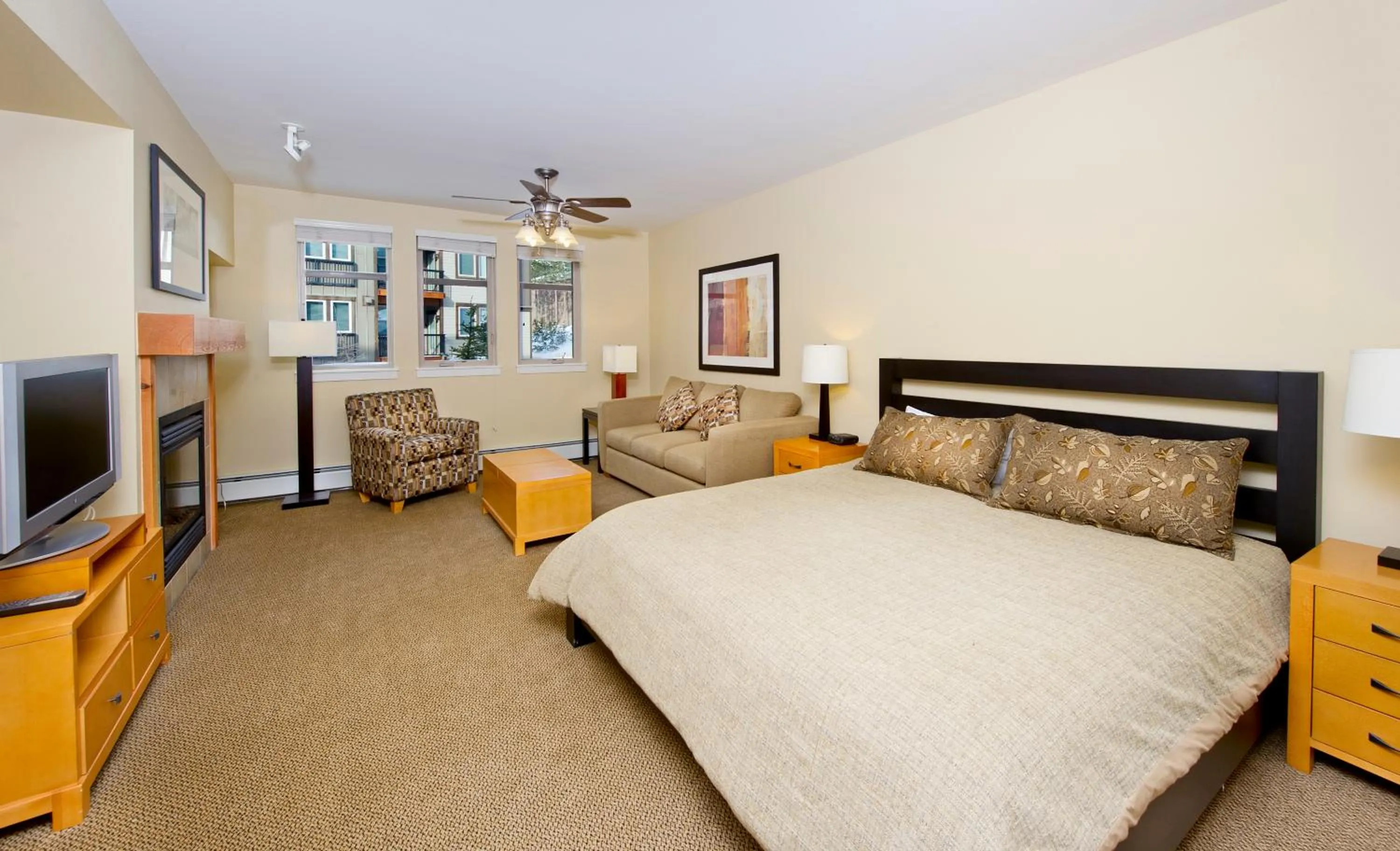 Photo of the whole room, Bed in Fraser Crossing and Founders Pointe