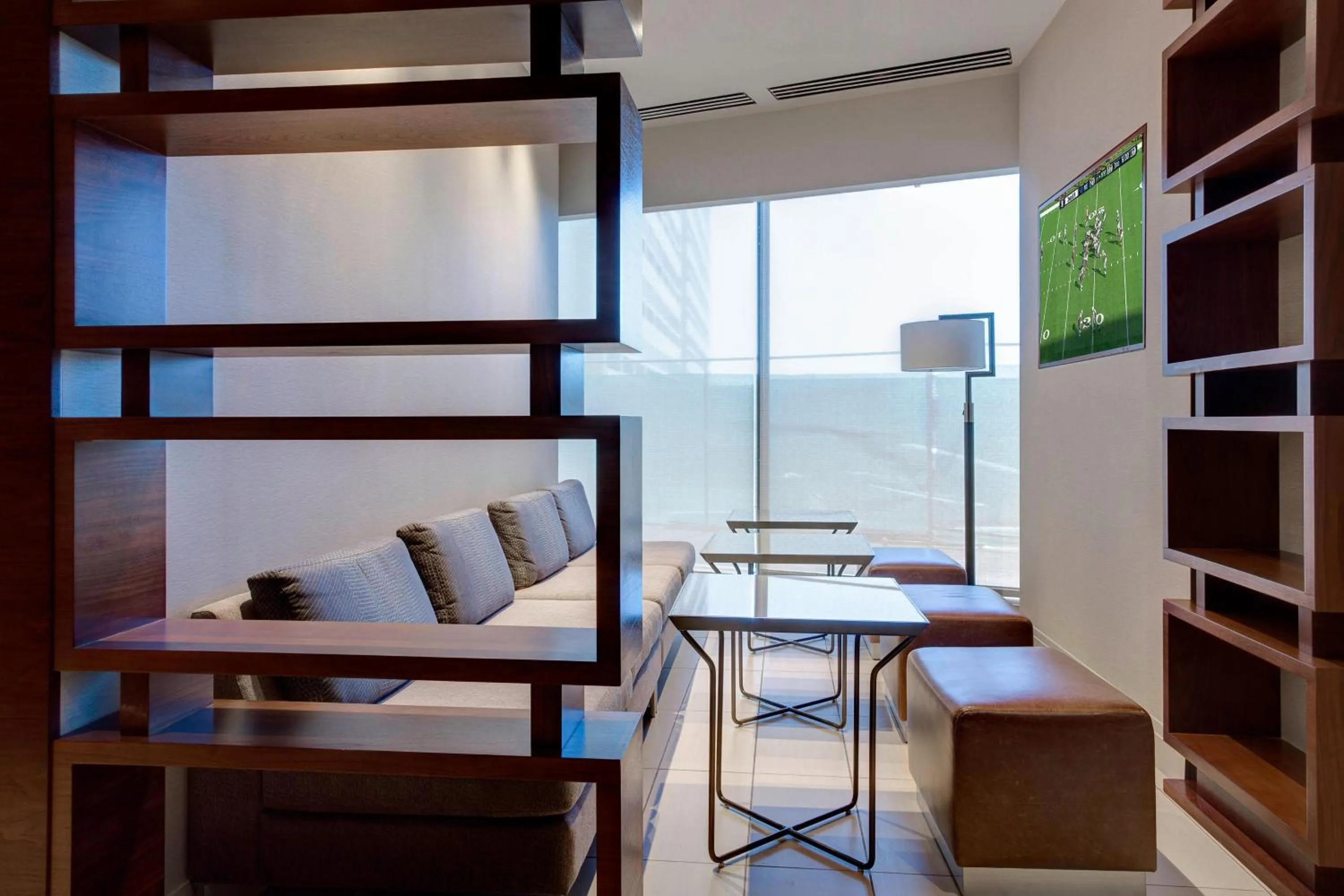 Lounge or bar in Houston Airport Marriott at George Bush Intercontinental