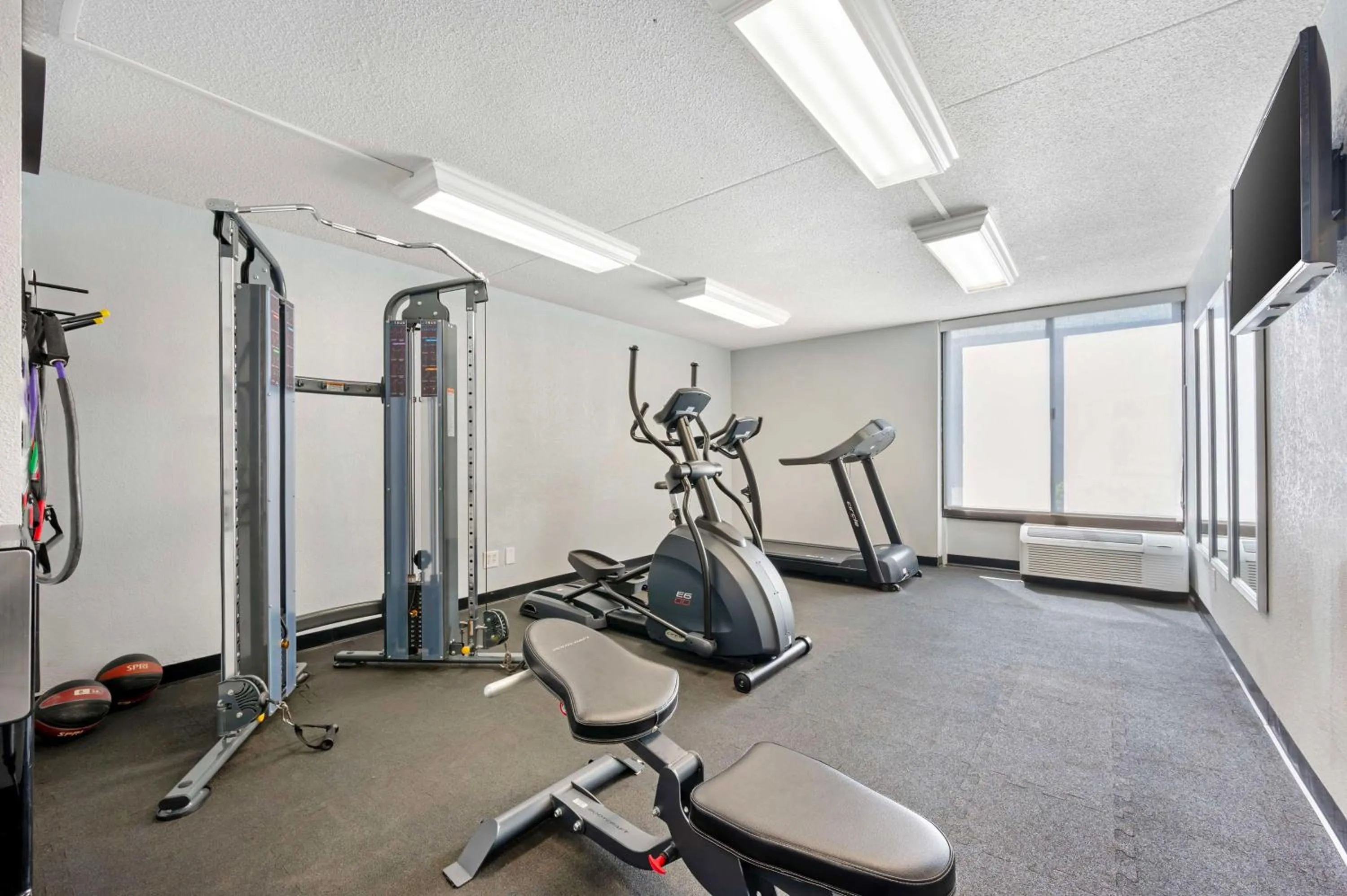 Fitness centre/facilities in Best Western Ashbury Inn