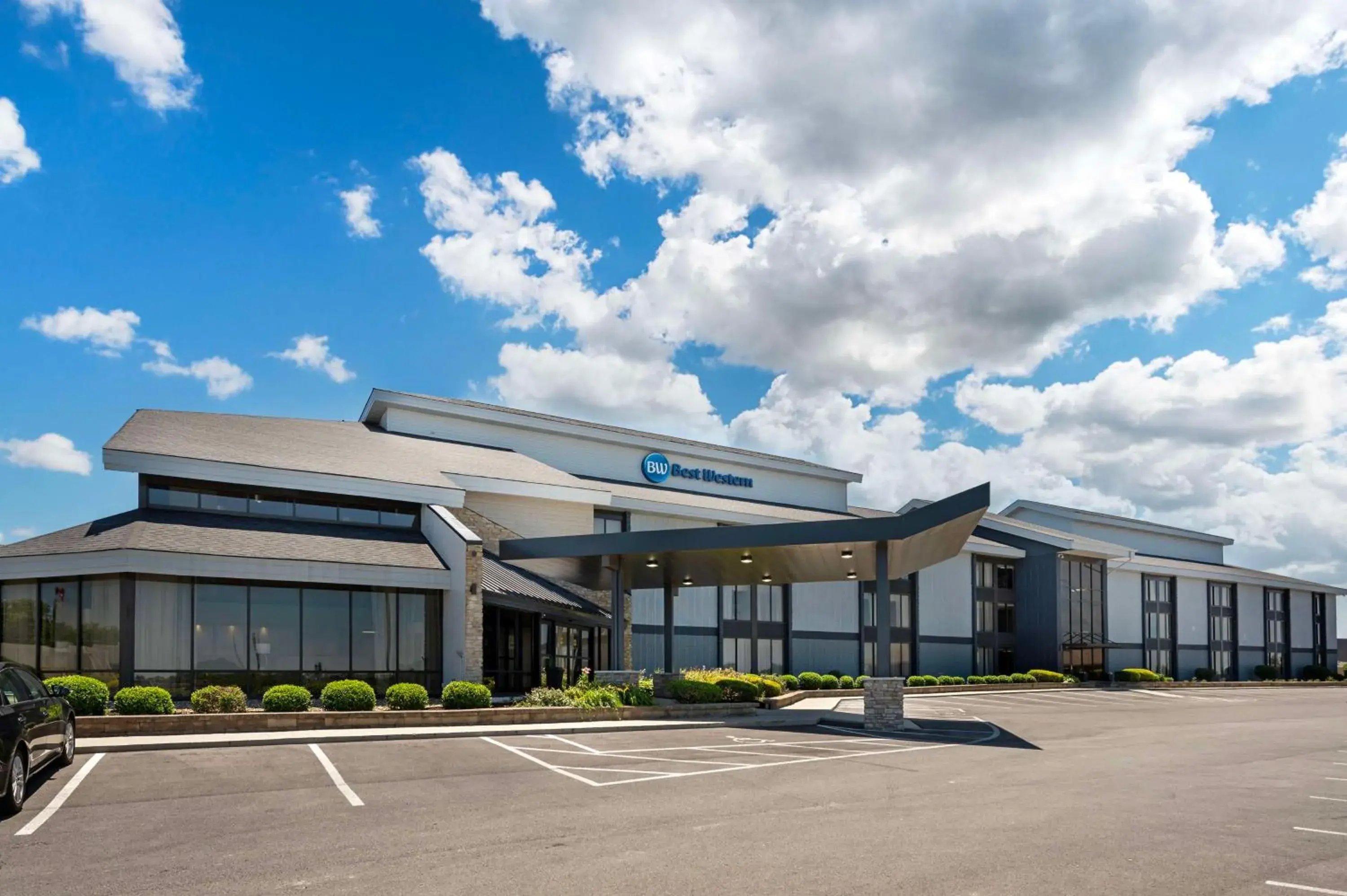 Property building in Best Western Ashbury Inn Property building in Best Western Ashbury Inn