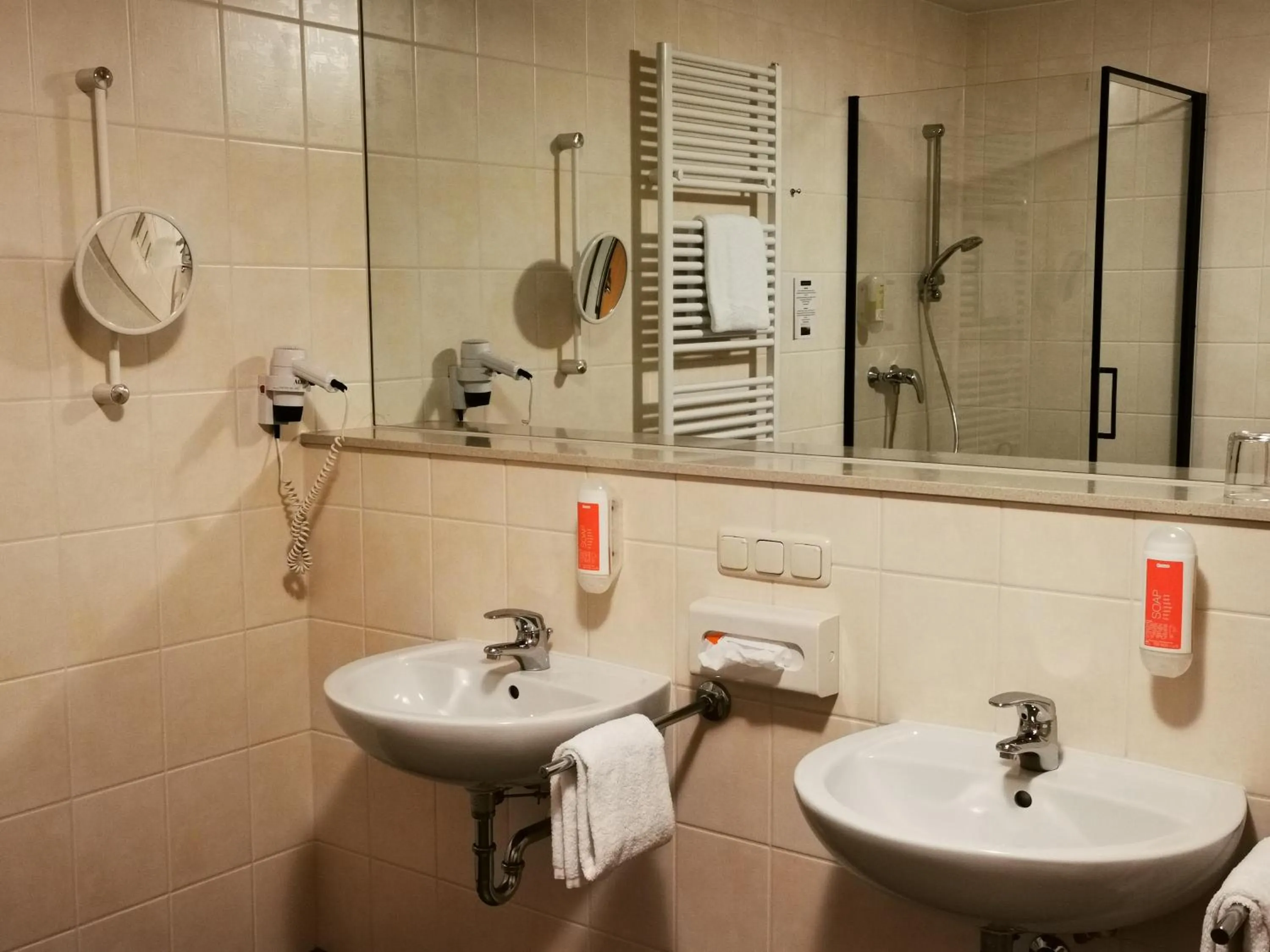 Bathroom in Hotel Löwenstein