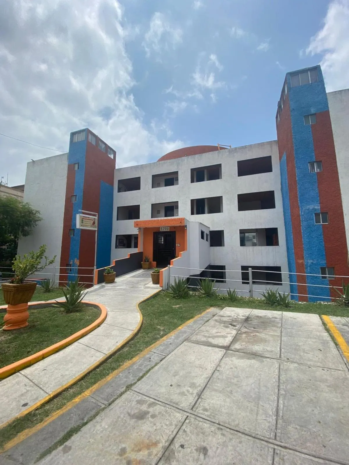 Property building in Confort Ejecutivo Suites Lindavista
