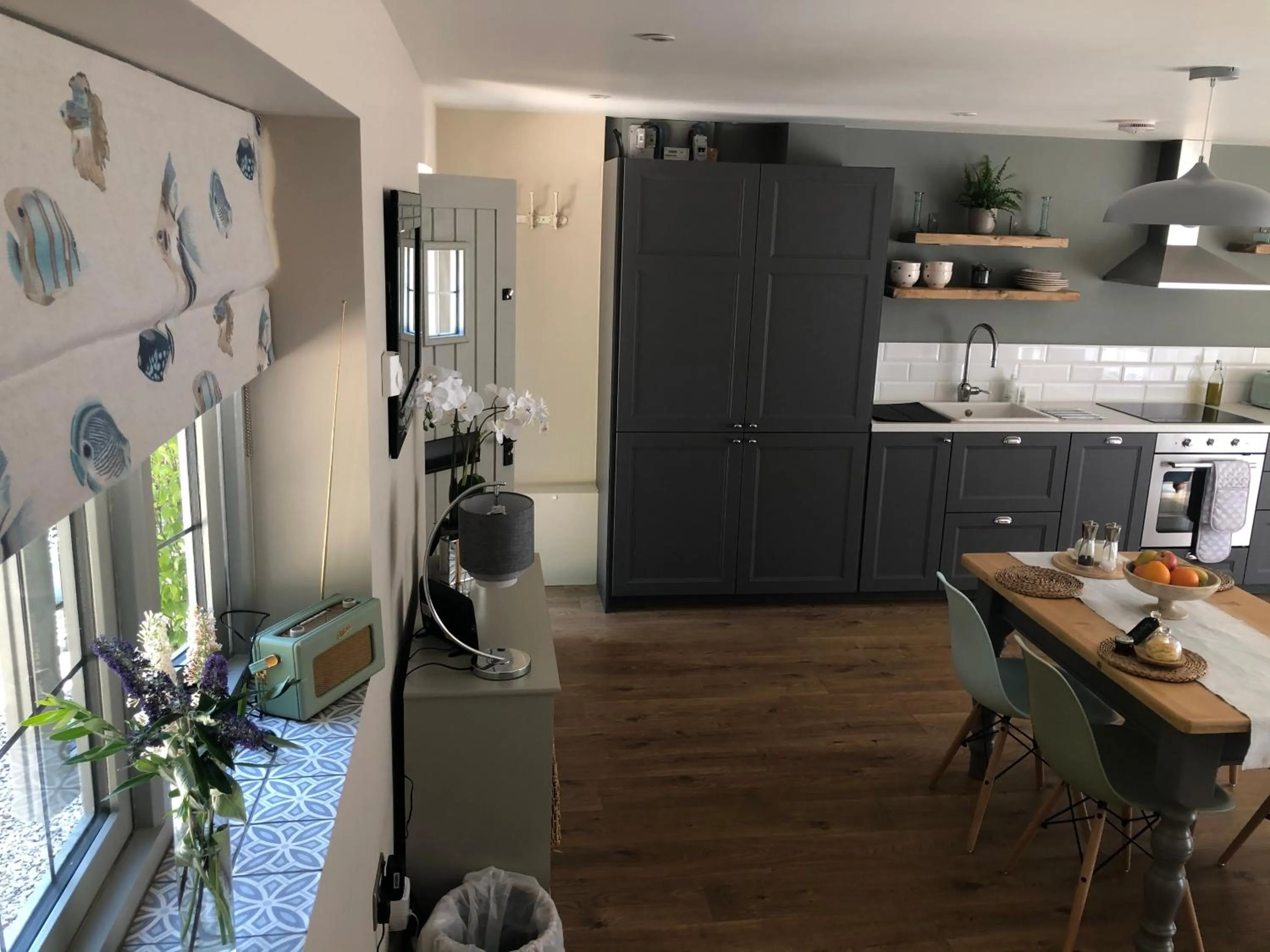 Kitchen or kitchenette in Cotswold Lodge
