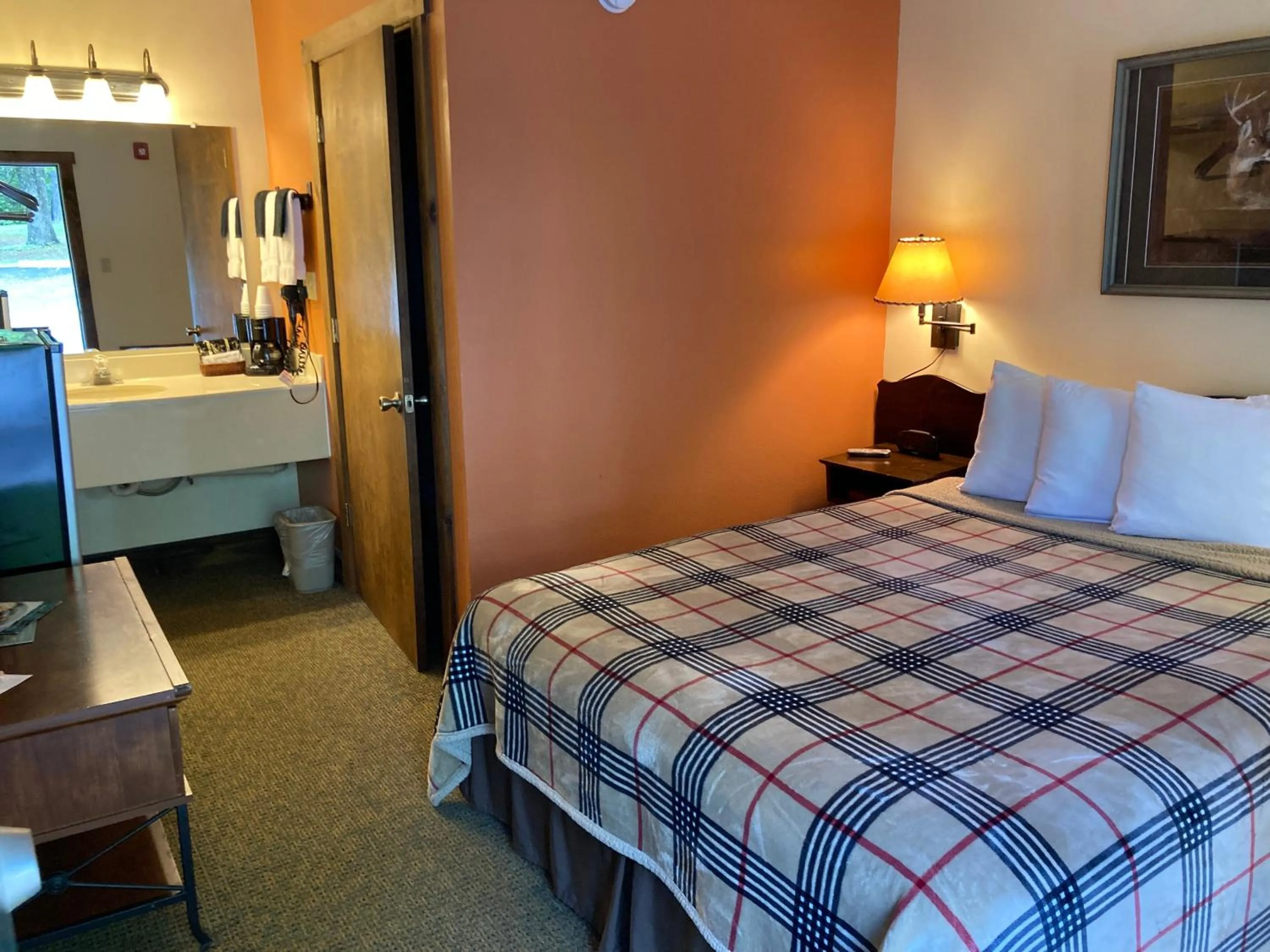 Bed in Country Mountain Inn