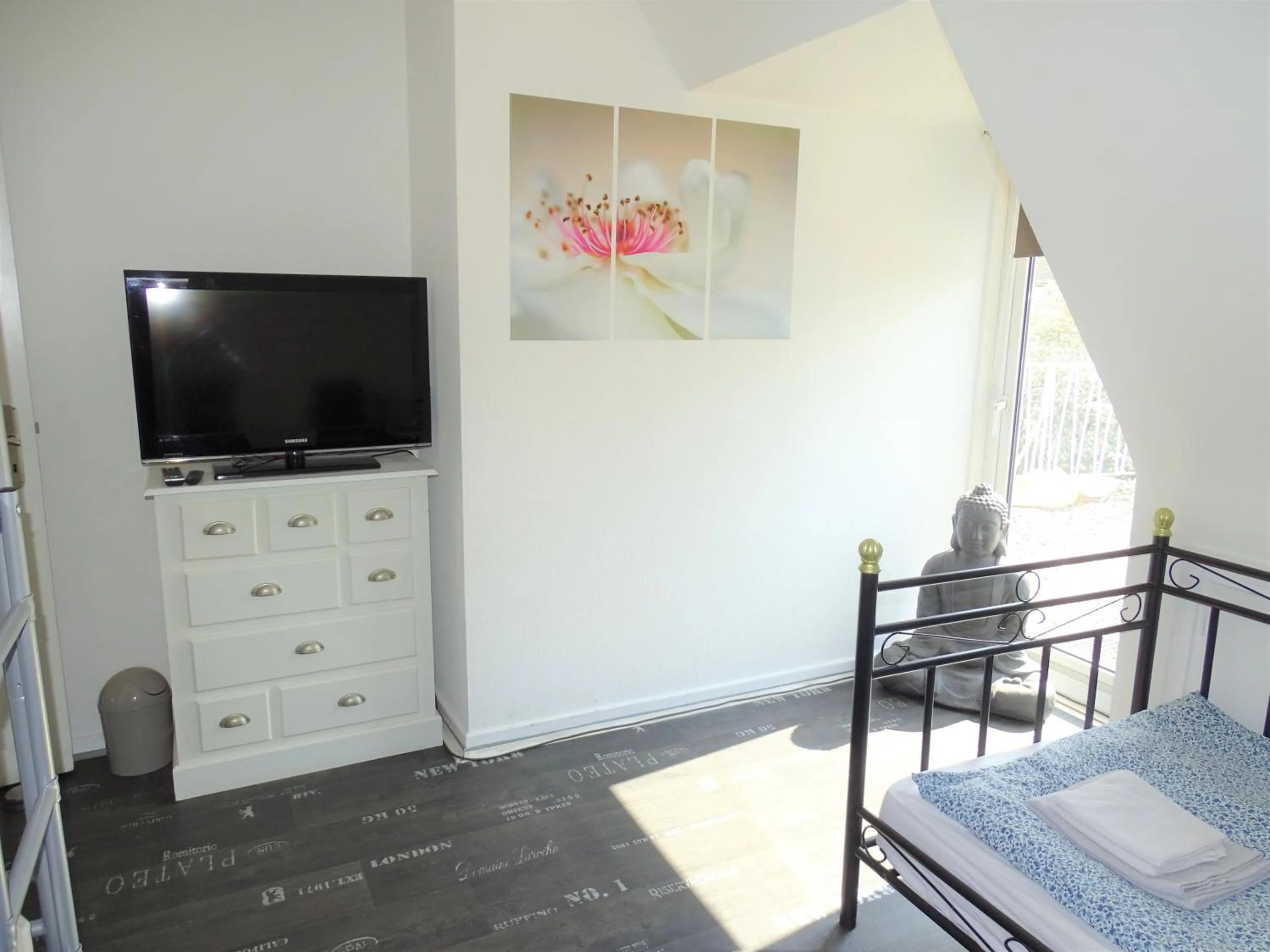 TV and multimedia, Bed in The Old Doctors Office