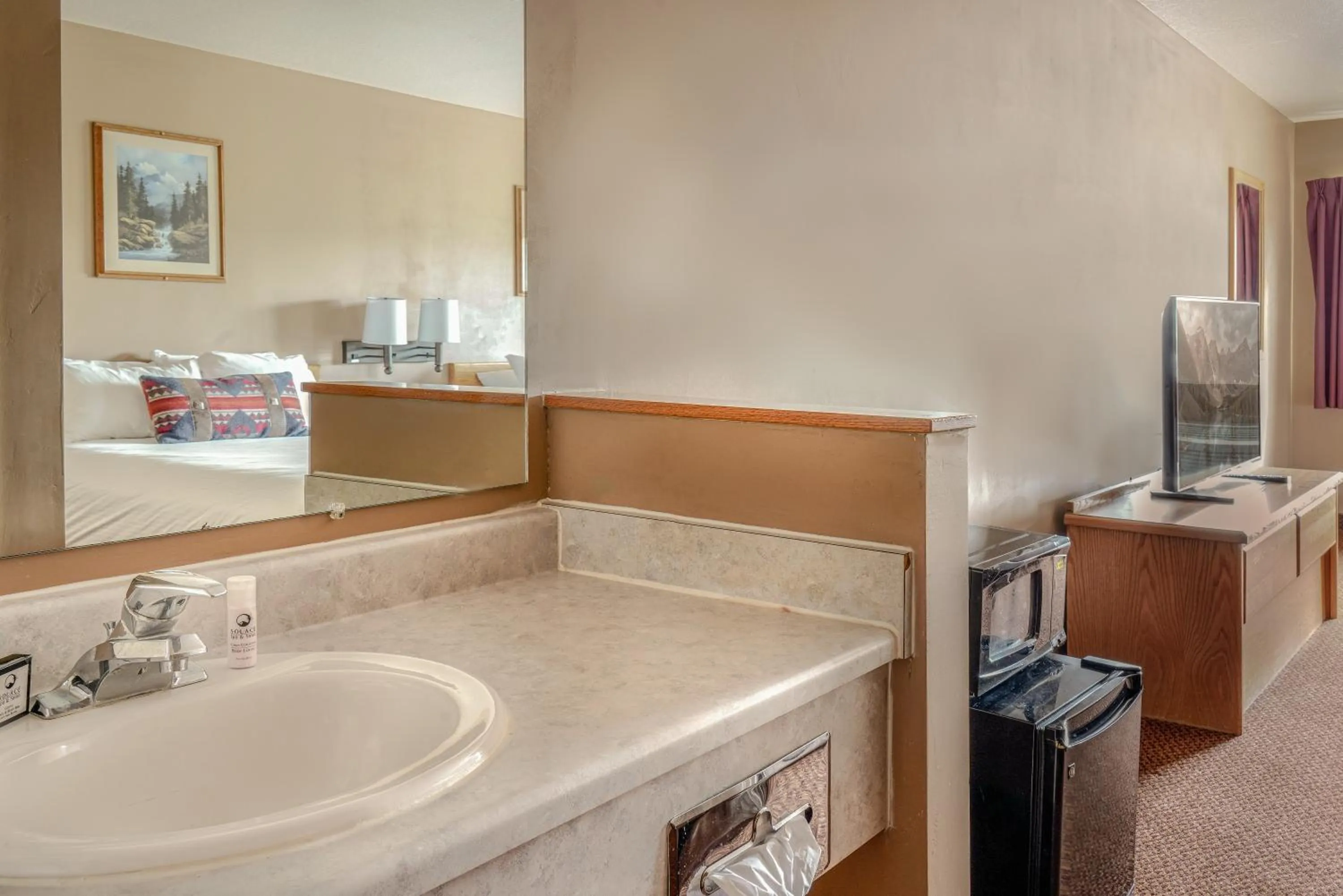 Bathroom in Whitewater Inn