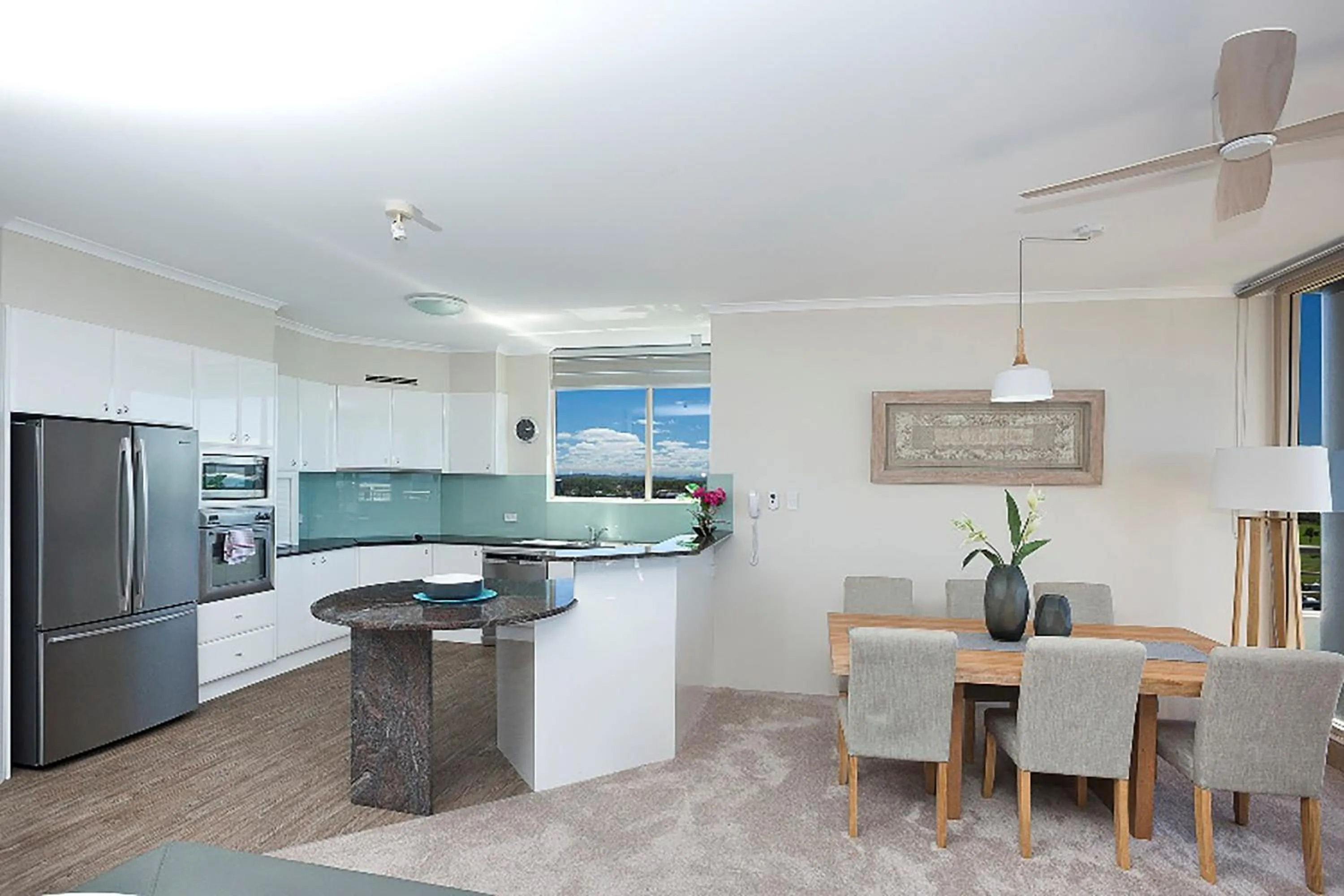 Kitchen or kitchenette in Beaches International