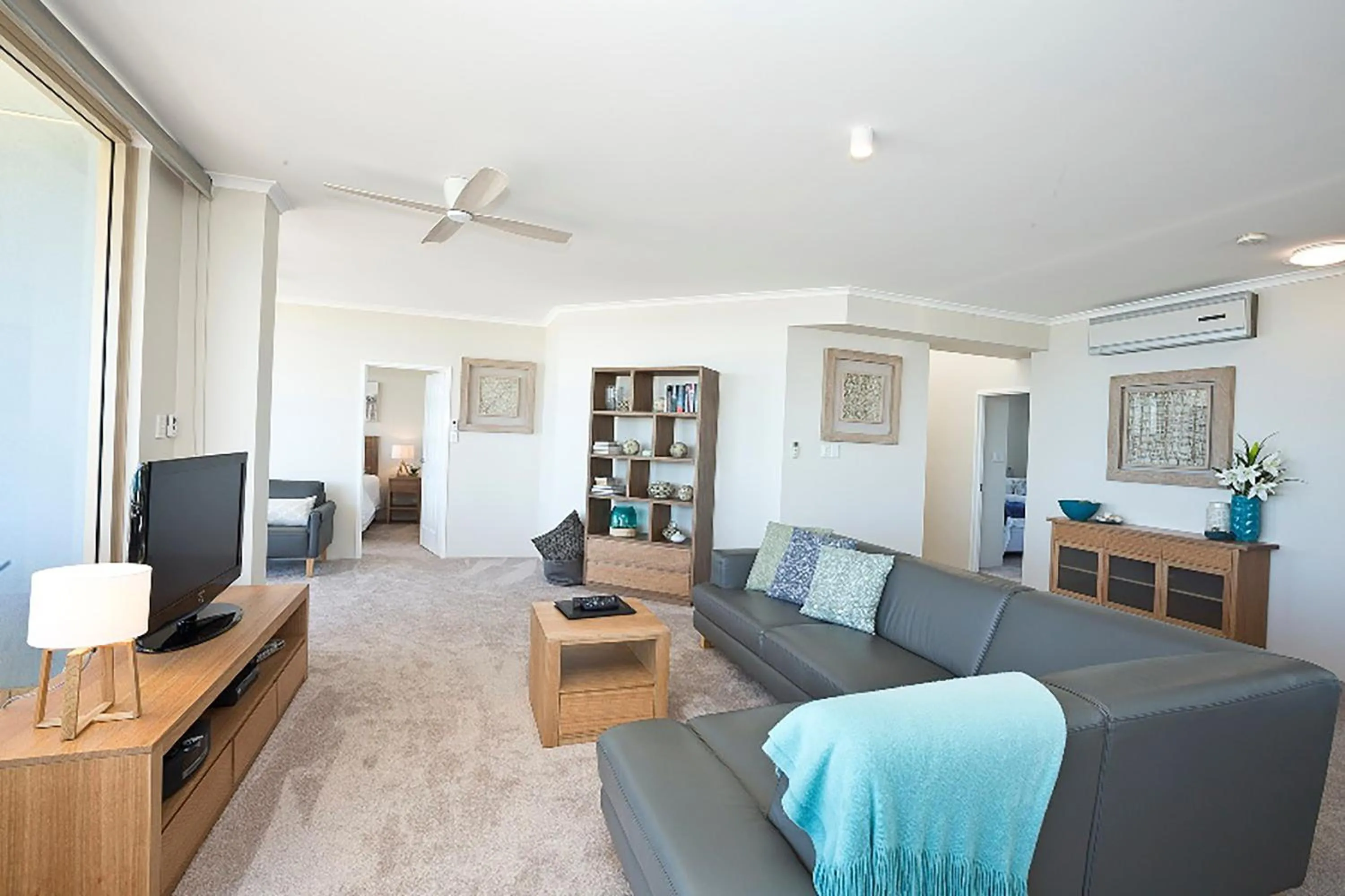 Living room in Beaches International