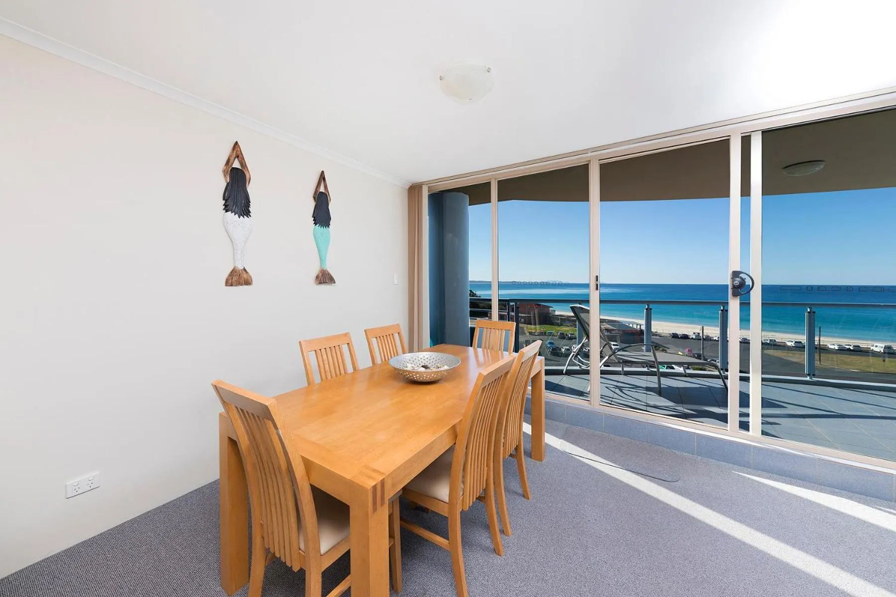 Dining area in Beaches International