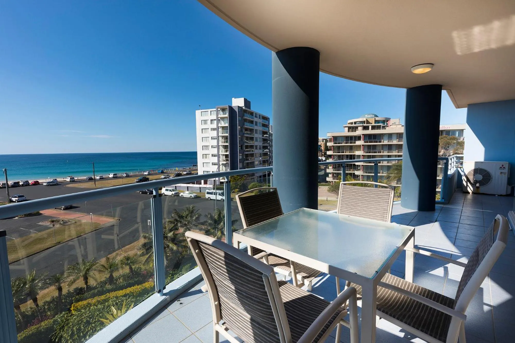 Balcony/Terrace in Beaches International