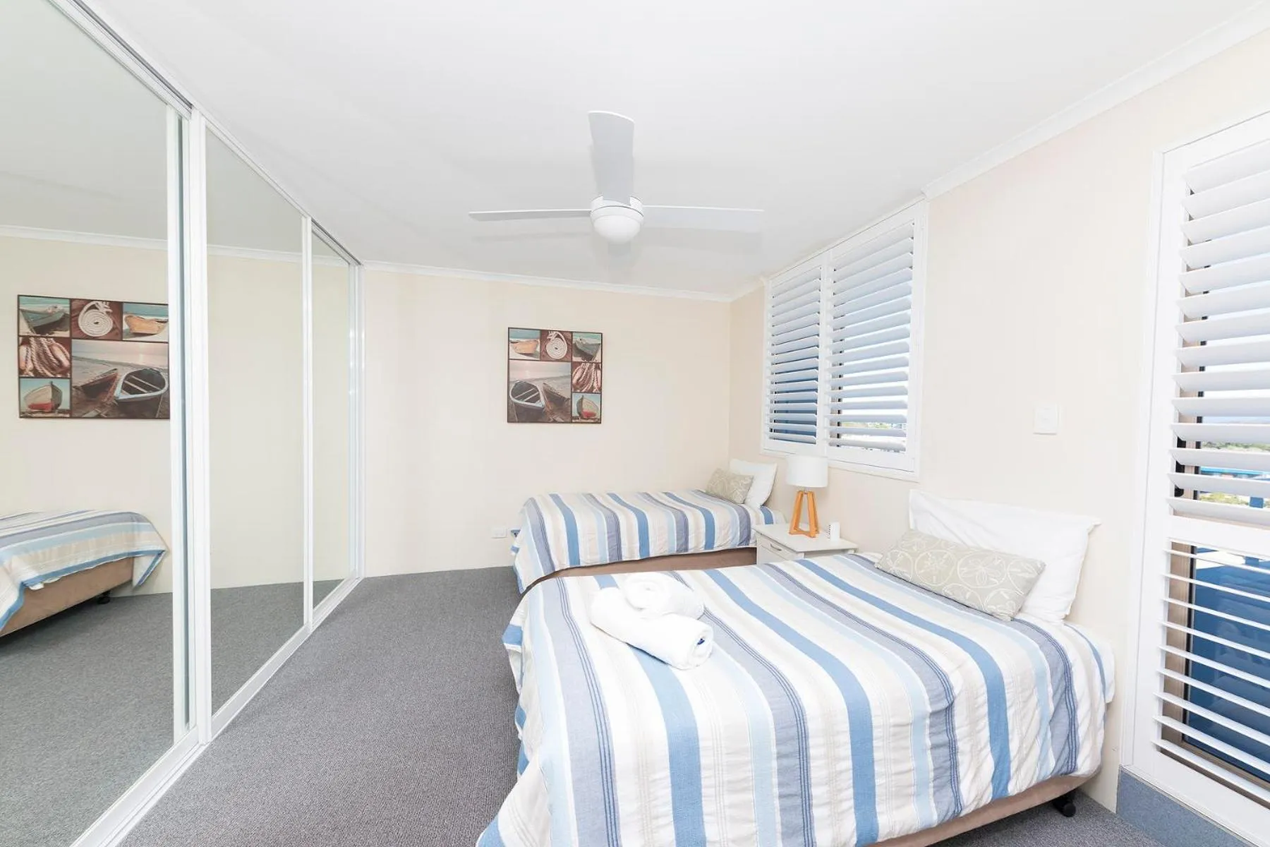 Bedroom, Bed in Beaches International