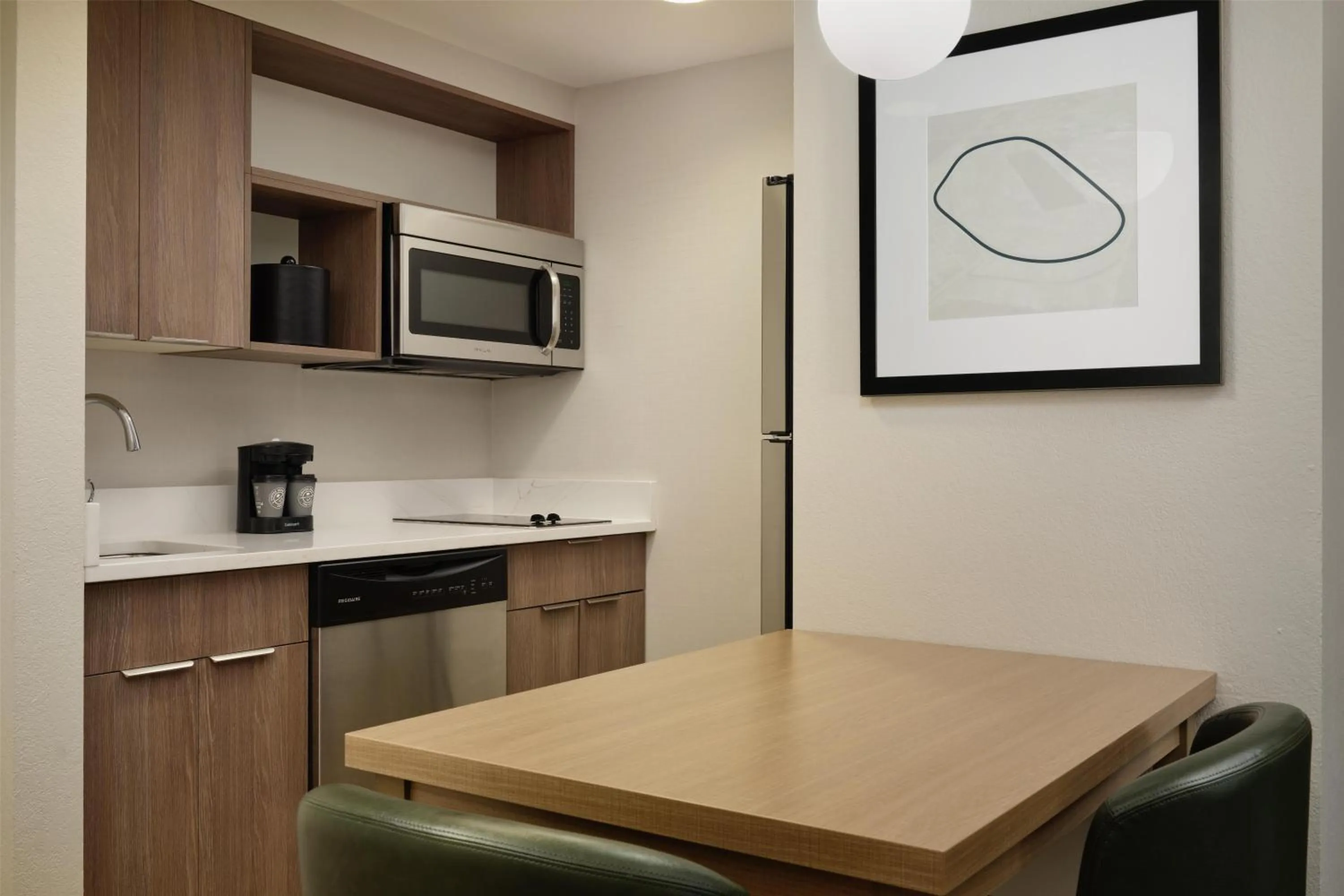 Kitchen or kitchenette in Homewood Suites by Hilton Daytona Beach Speedway-Airport