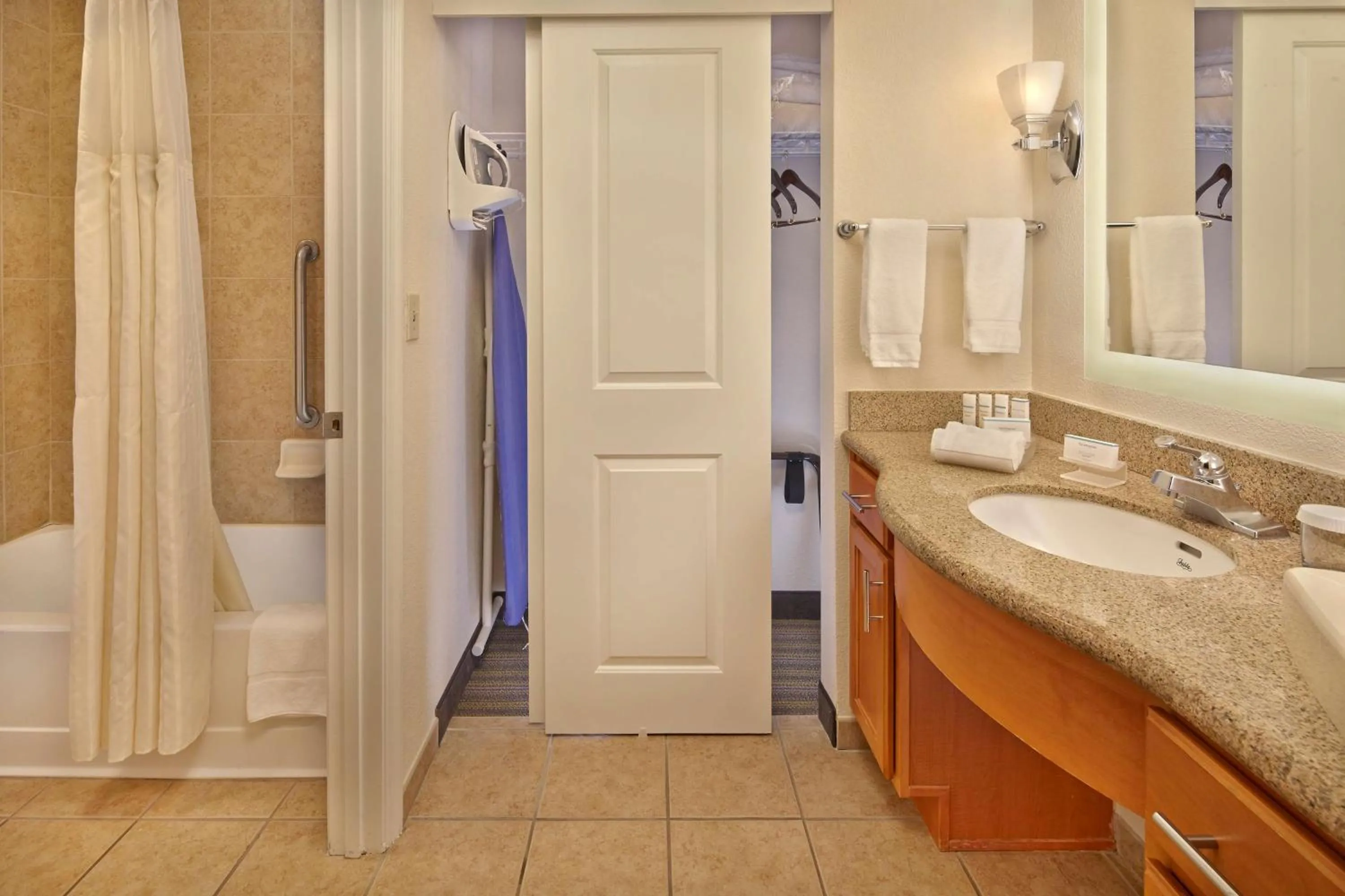 Bathroom in Homewood Suites by Hilton Daytona Beach Speedway-Airport