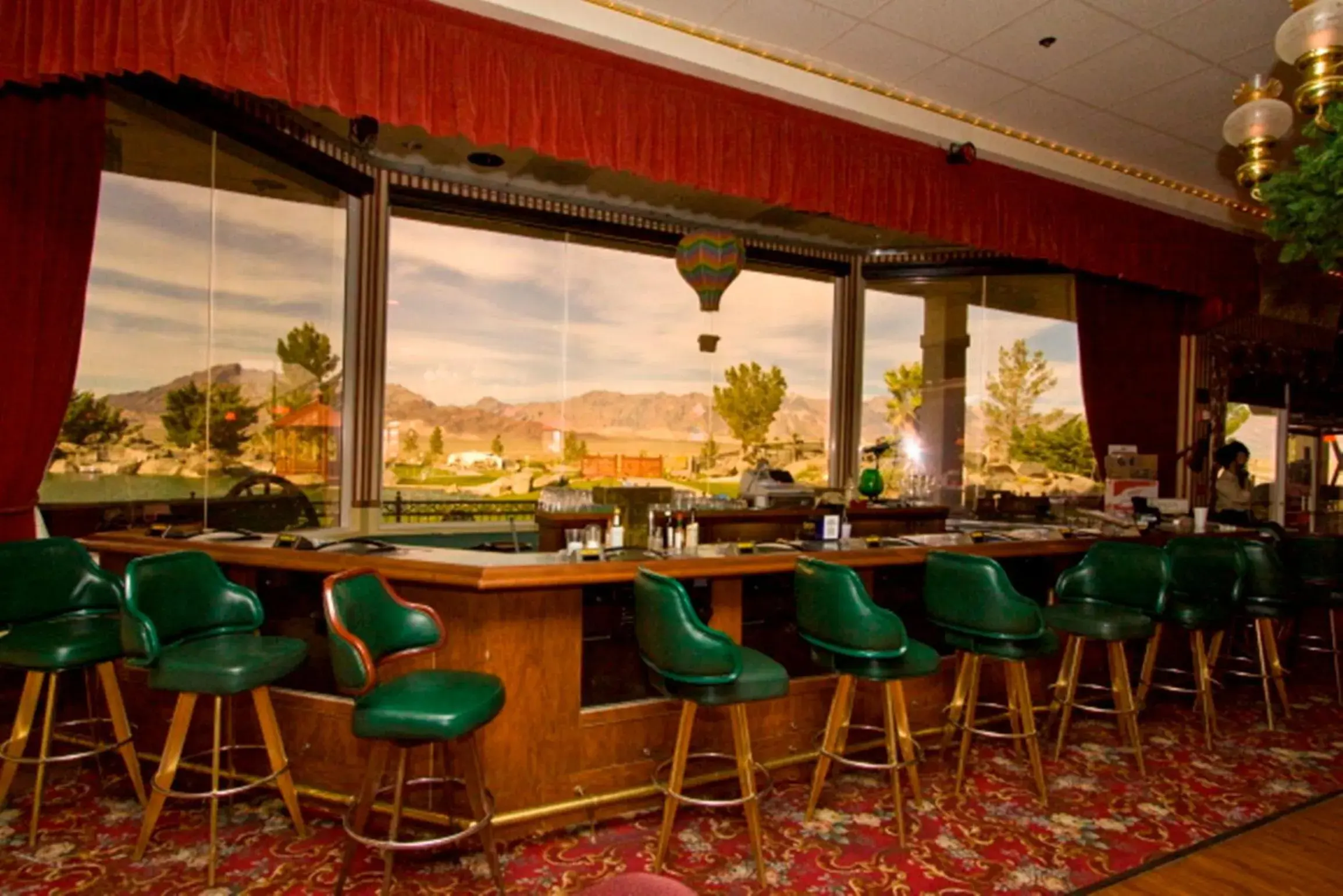 Lounge or bar in Longstreet Inn & Casino Lounge or bar in Longstreet Inn & Casino