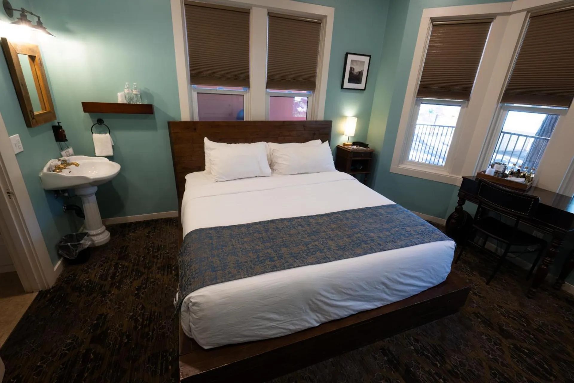 Bed in The Groveland Hotel