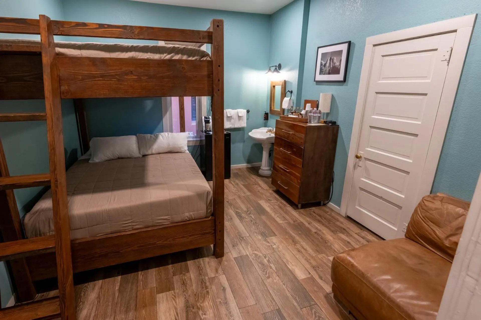 Bed in The Groveland Hotel