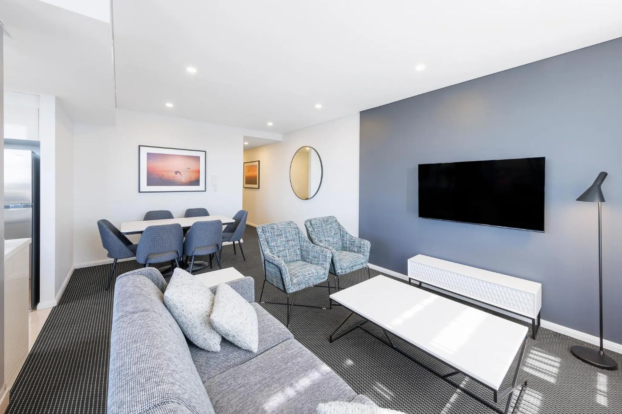 TV and multimedia in Meriton Suites Zetland