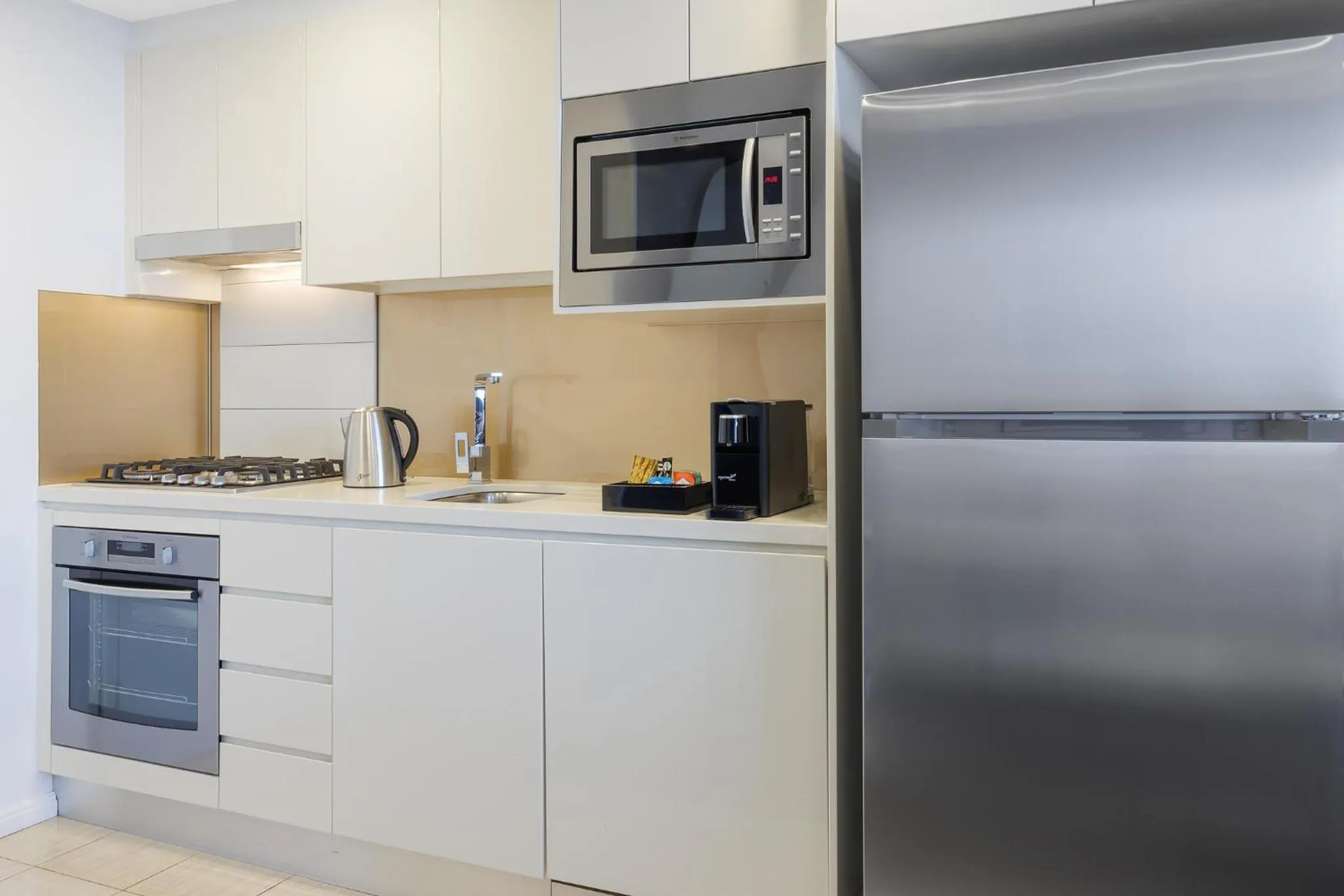 Kitchen or kitchenette in Meriton Suites Zetland