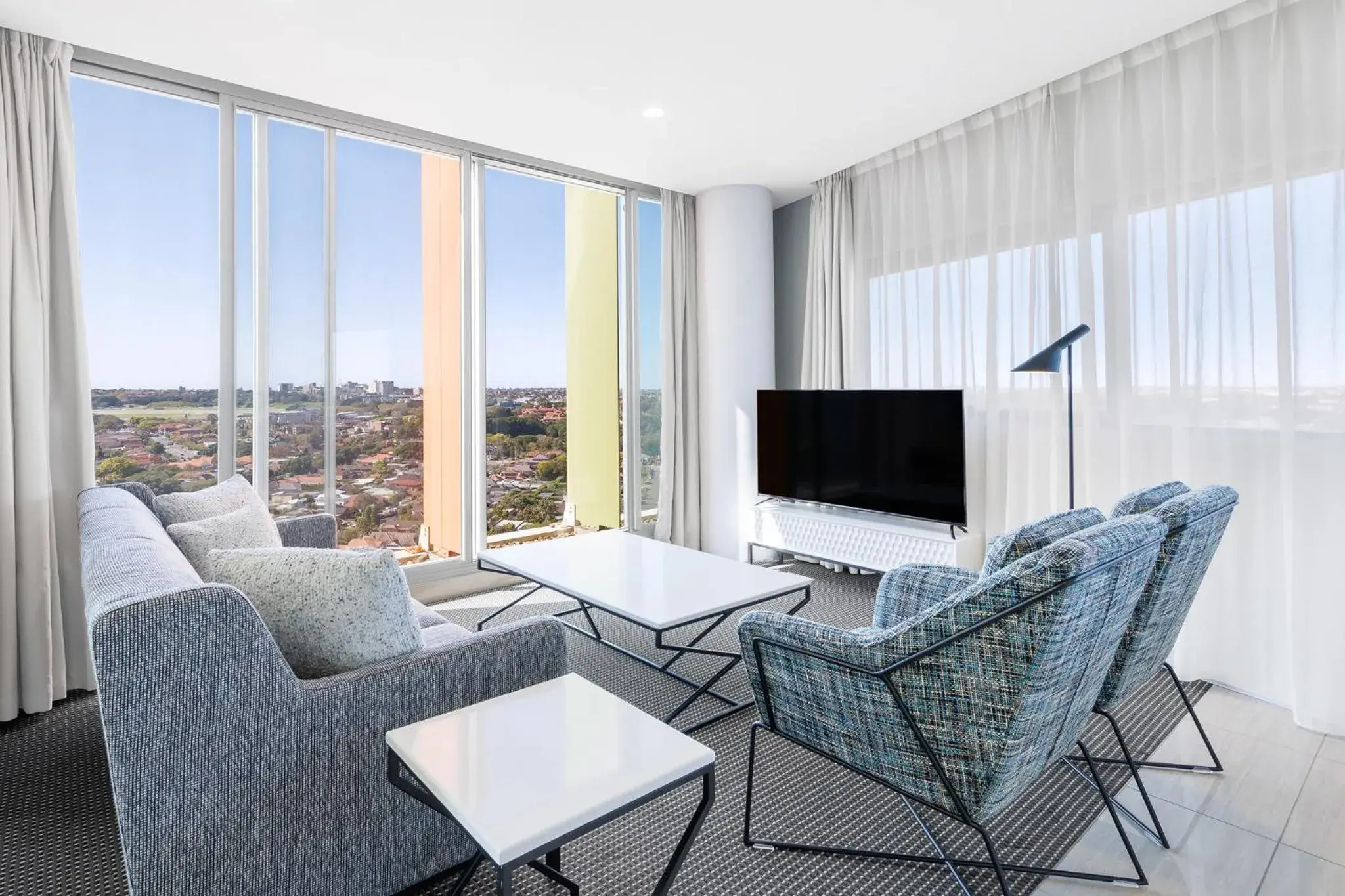 Two Bedroom Suite in Meriton Suites Zetland Two Bedroom Suite in Meriton Suites Zetland