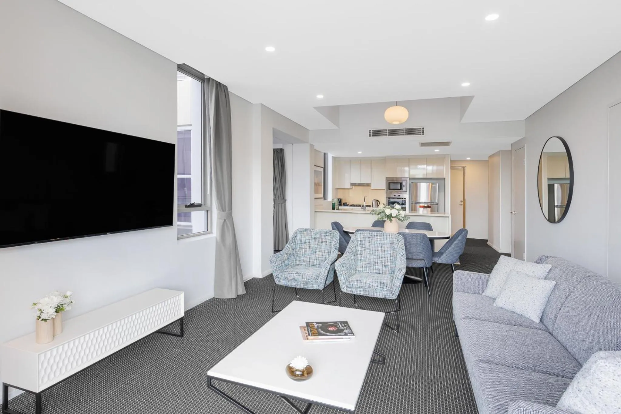 TV and multimedia in Meriton Suites Zetland