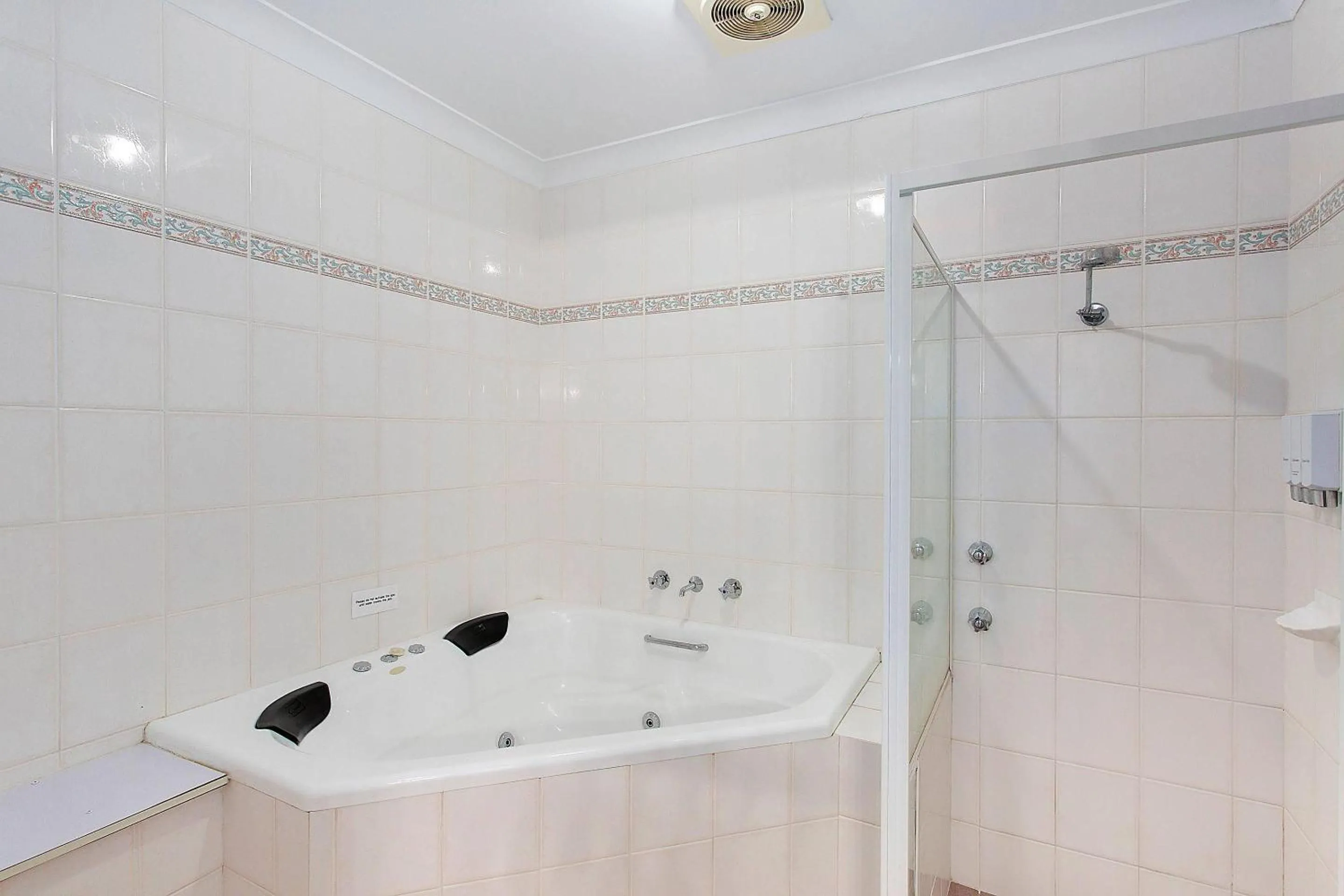 Bedroom in Comfort Inn Gateway Tamworth