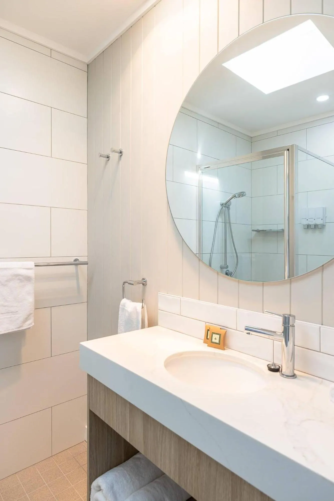 Bedroom in Comfort Inn Gateway Tamworth