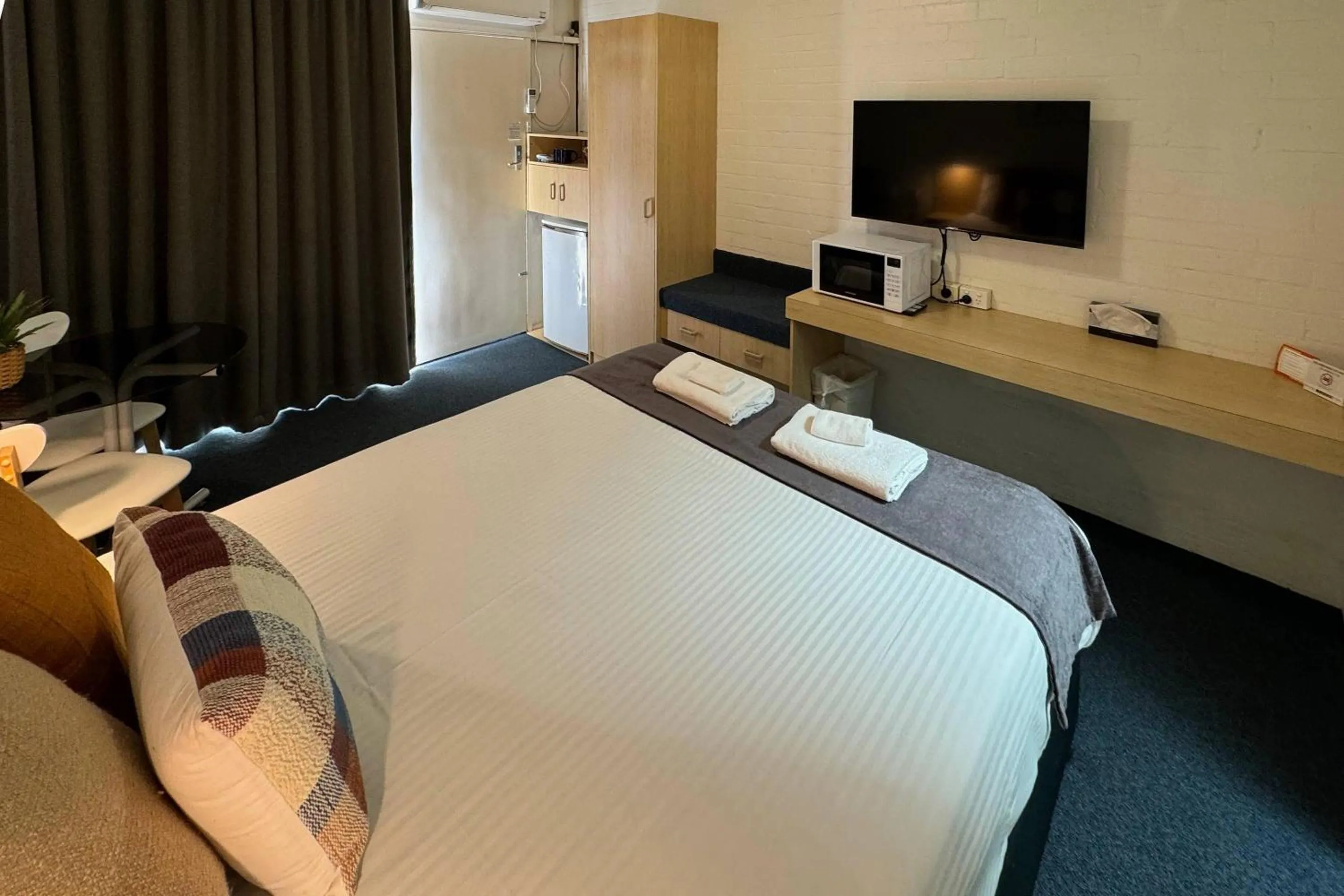 Bedroom, Bed in Comfort Inn Gateway Tamworth