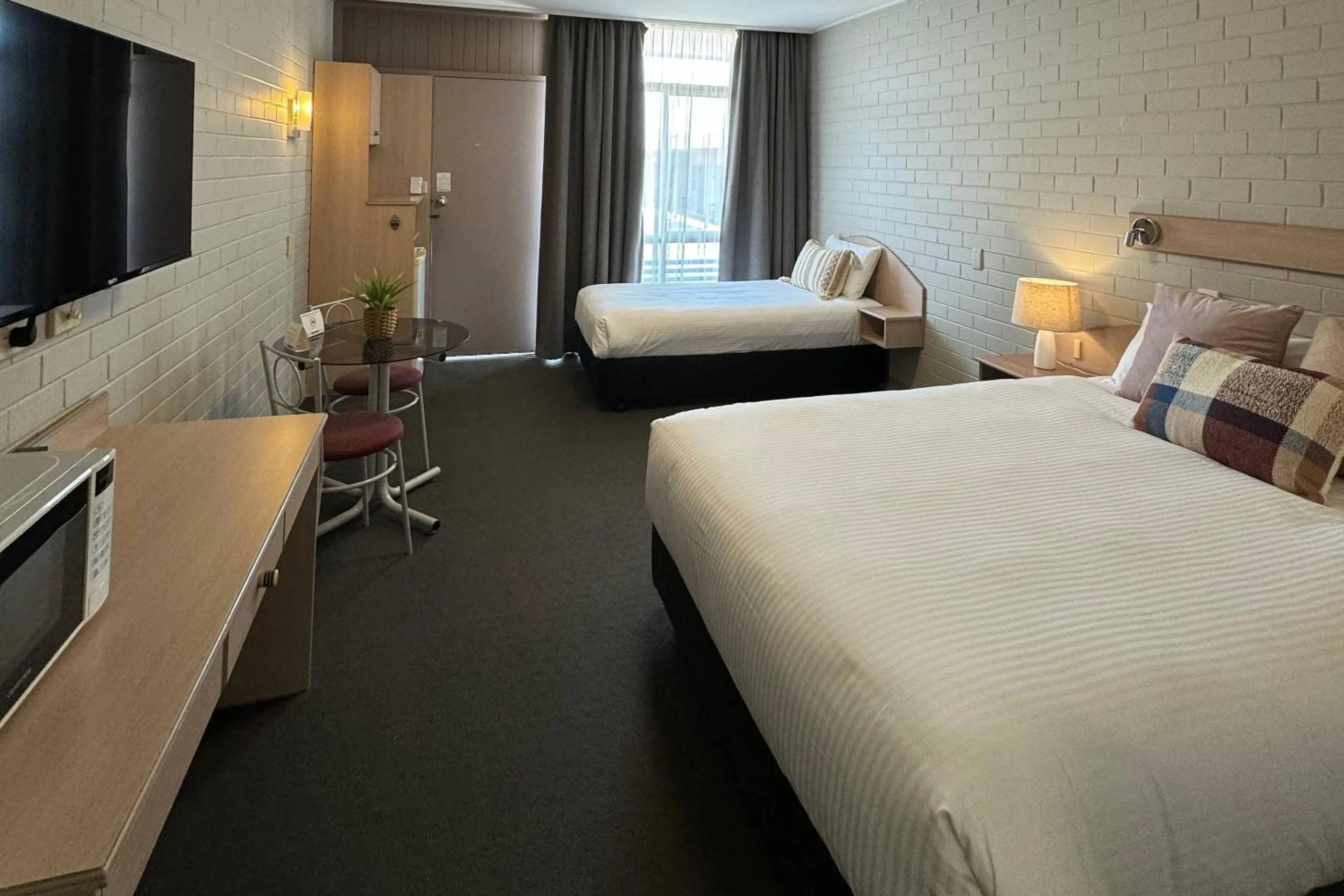 Bedroom, Bed in Comfort Inn Gateway Tamworth