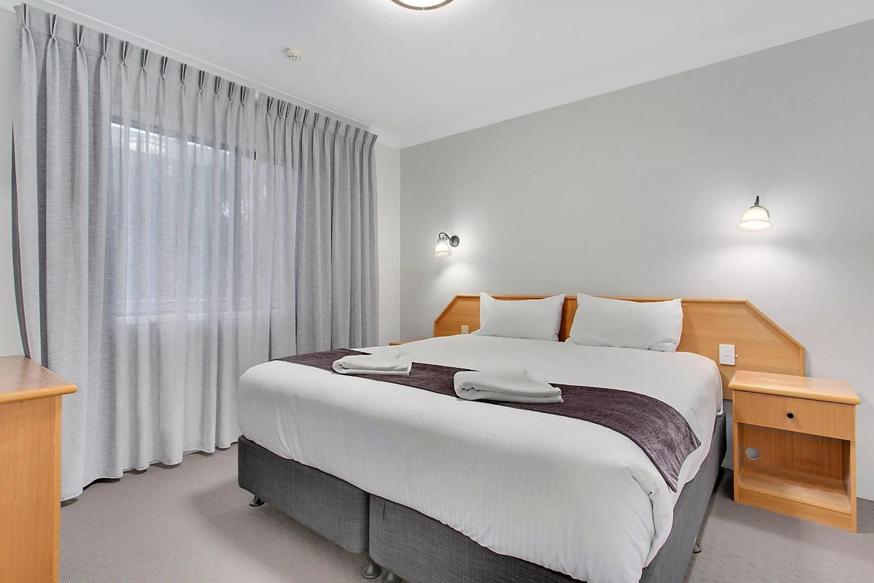 Bedroom, Bed in Comfort Inn Gateway Tamworth