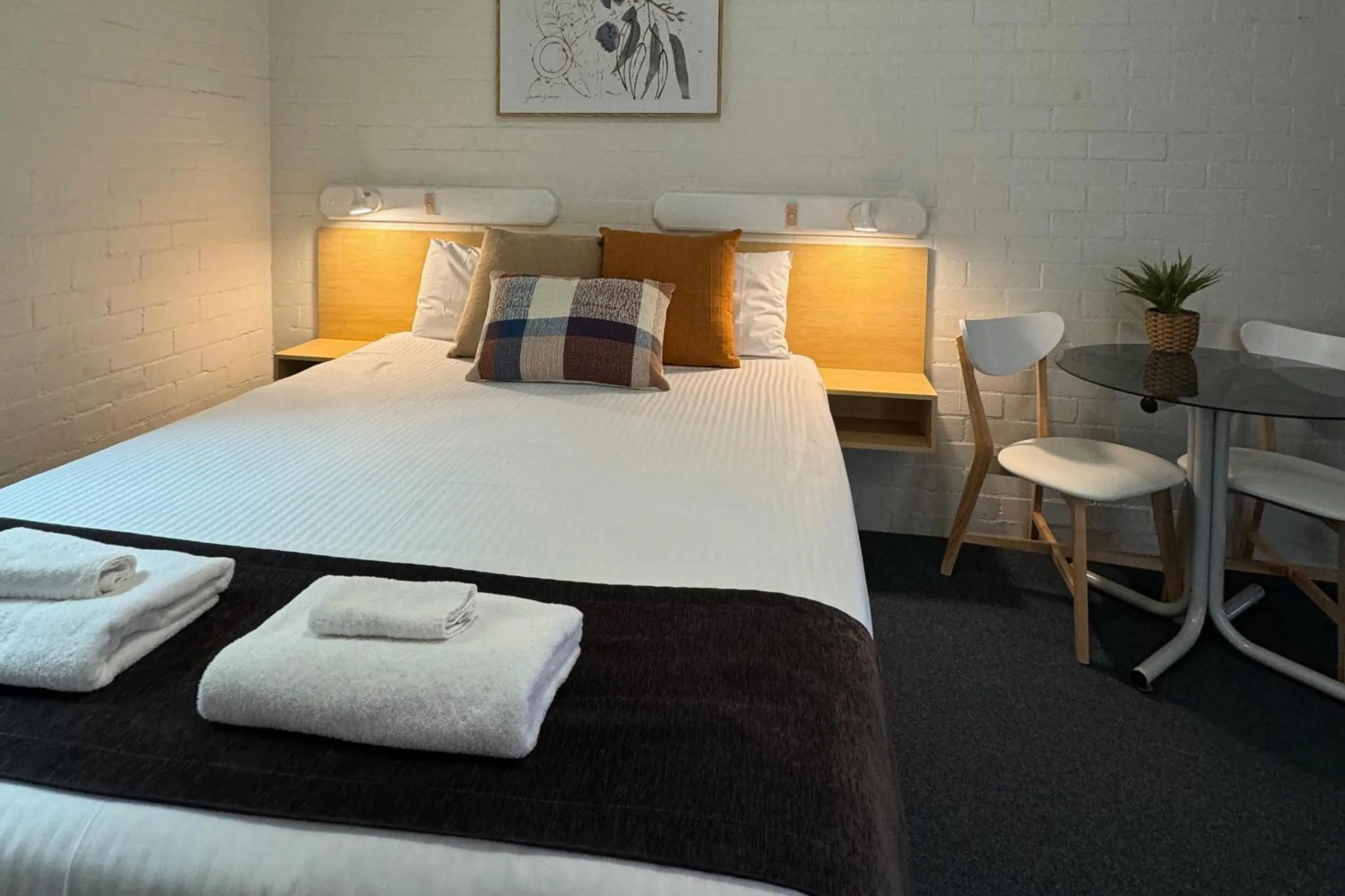 Bedroom, Bed in Comfort Inn Gateway Tamworth