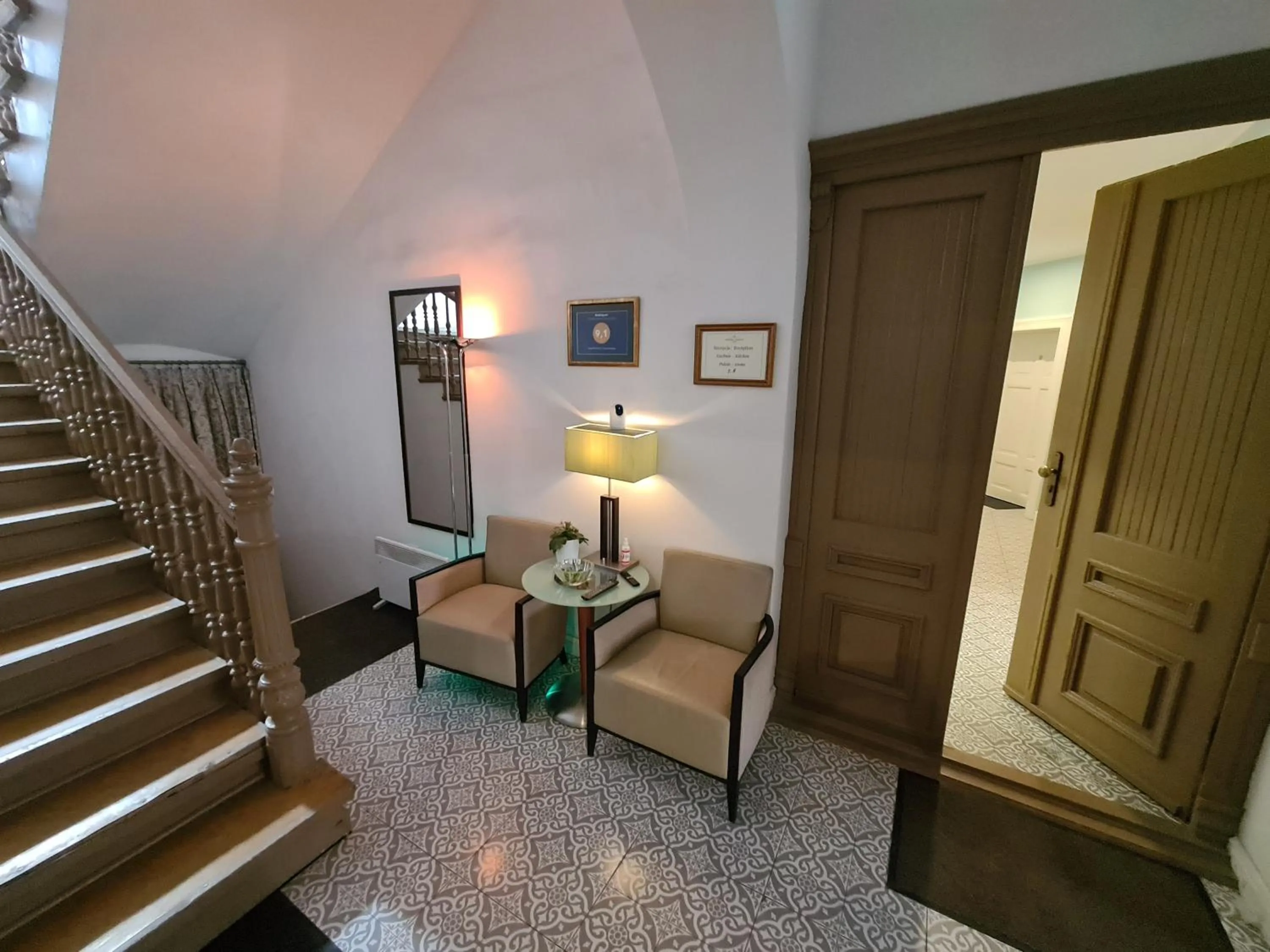 Jagiellonska 3 ApartHotel - Duze przestronne pokoje, centrum miasta, szybkie WiFi