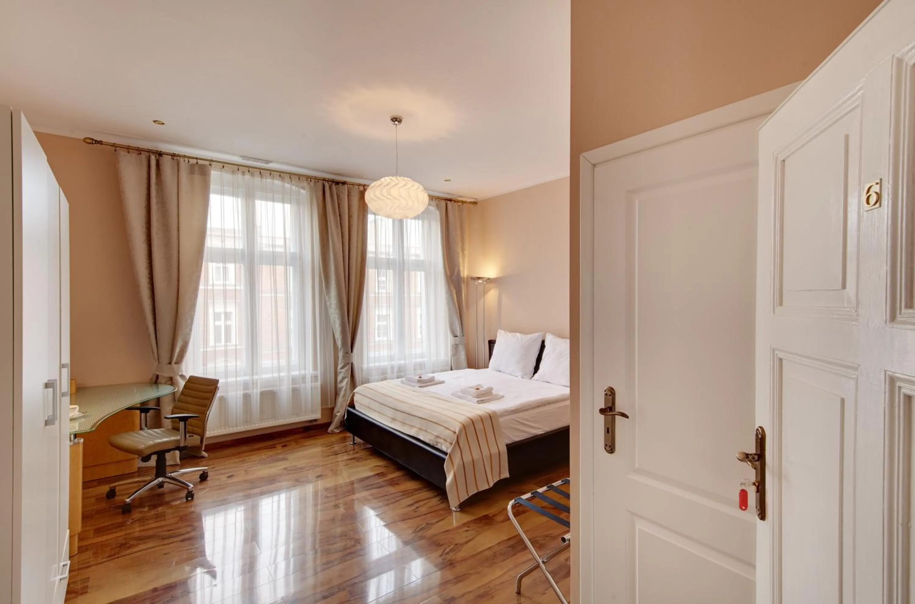 Bed in Jagiellonska 3 ApartHotel - Duze przestronne pokoje, centrum miasta, szybkie WiFi