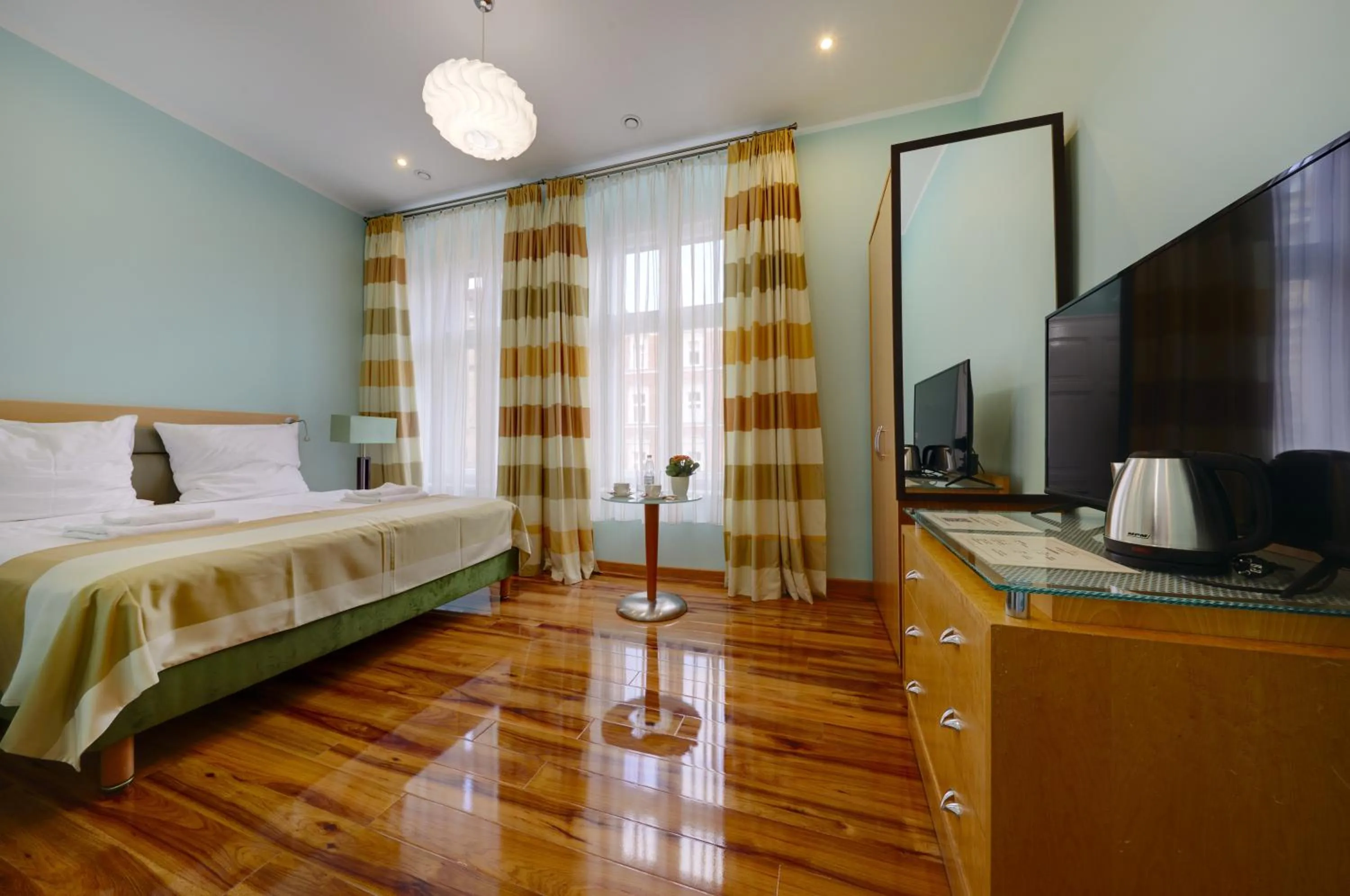 Bed in Jagiellonska 3 ApartHotel - Duze przestronne pokoje, centrum miasta, szybkie WiFi