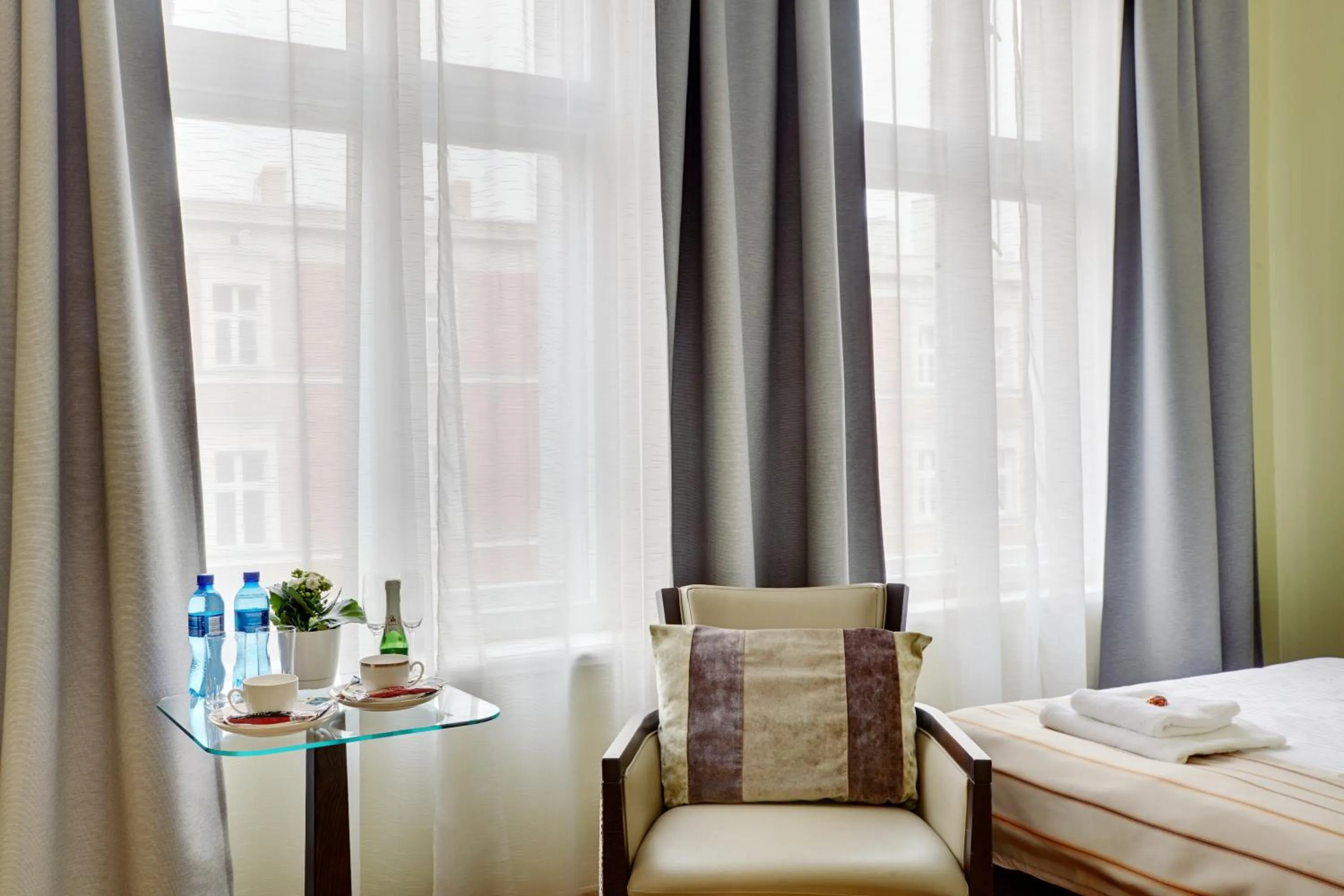 Bed in Jagiellonska 3 ApartHotel - Duze przestronne pokoje, centrum miasta, szybkie WiFi