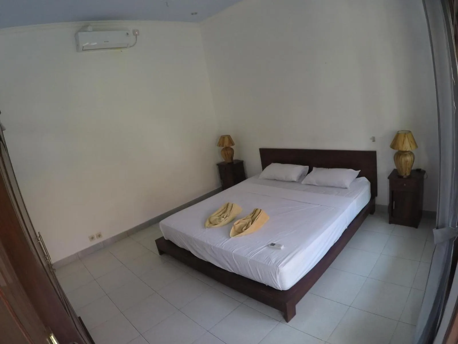 Bed in Gili Smile Bungalow