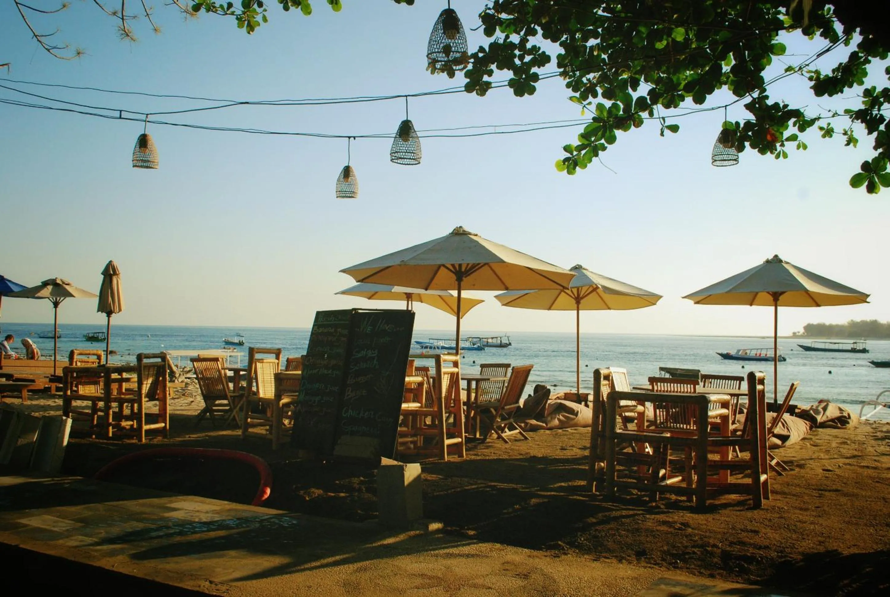 Beach in Gili Smile Bungalow