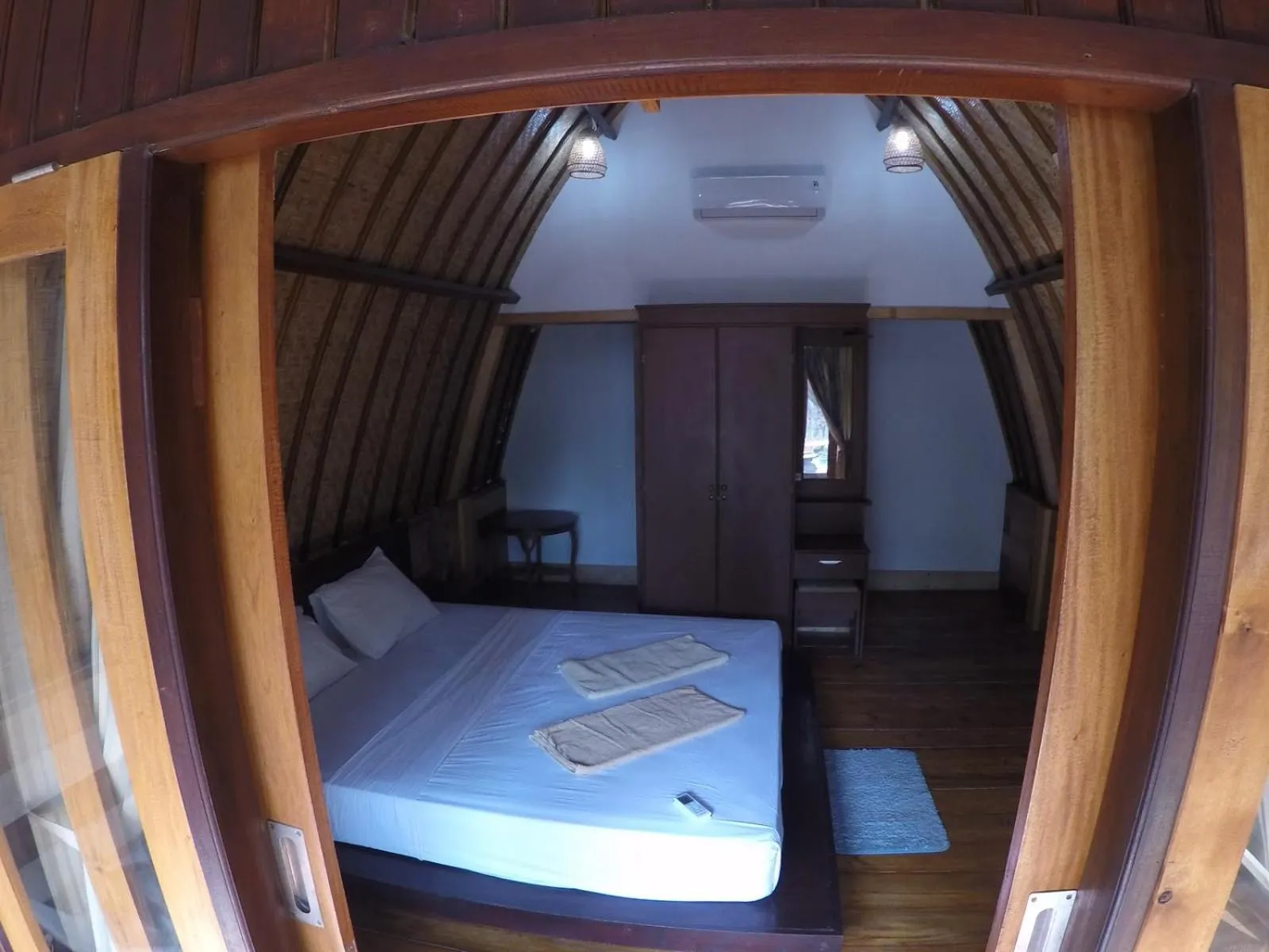 Bed in Gili Smile Bungalow