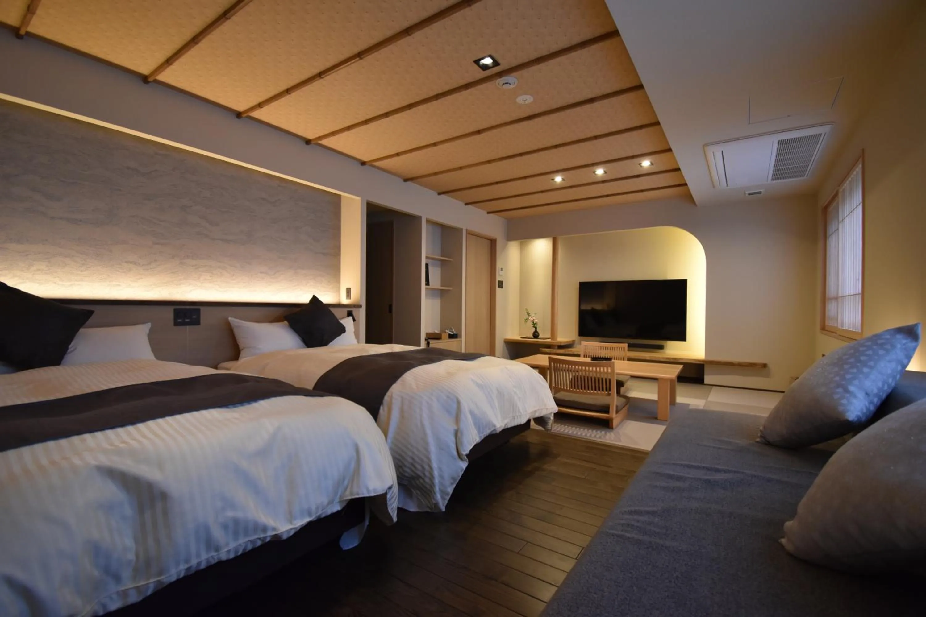 Bed in Hotel Kazurabashi