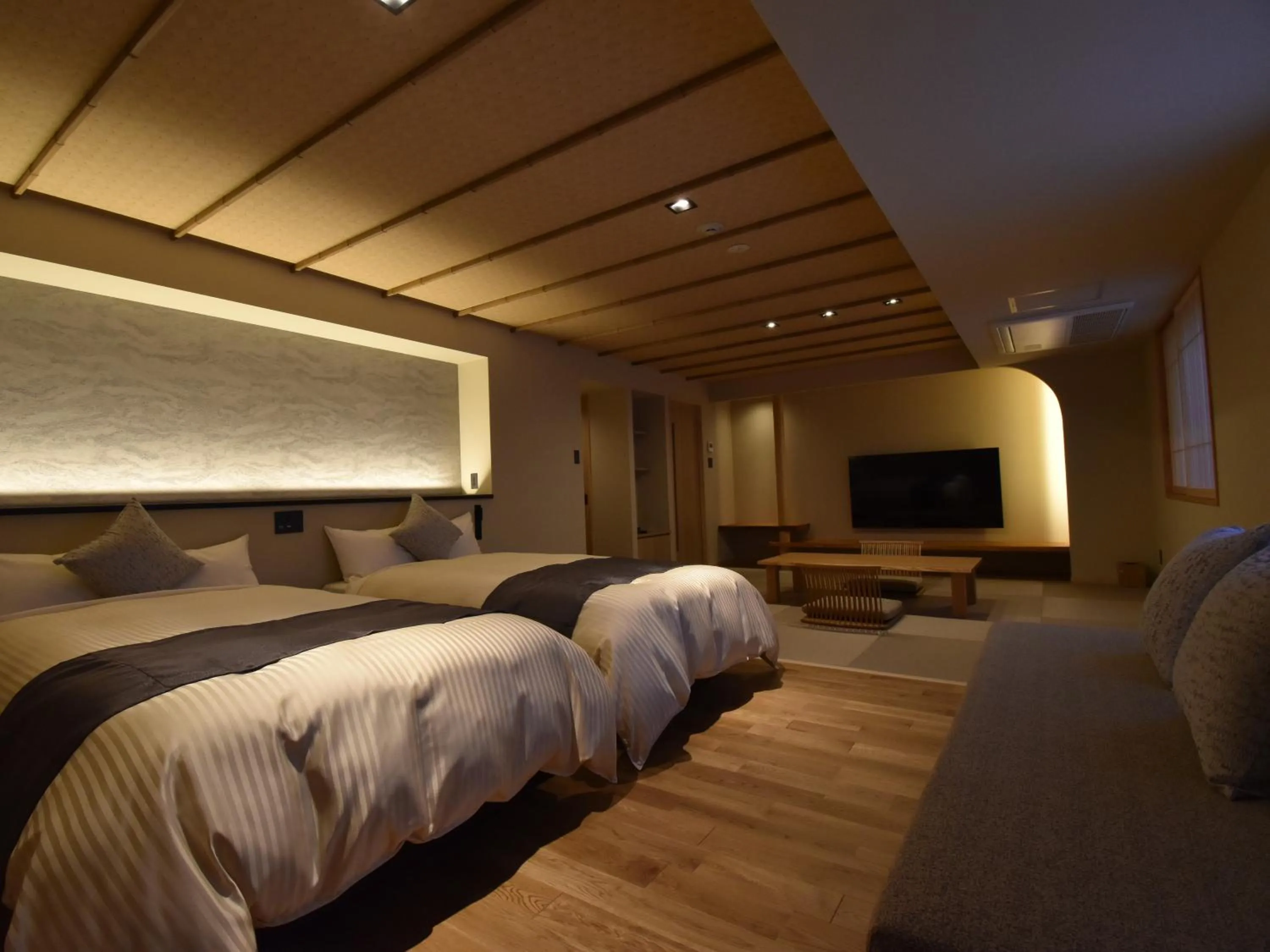 Bed in Hotel Kazurabashi