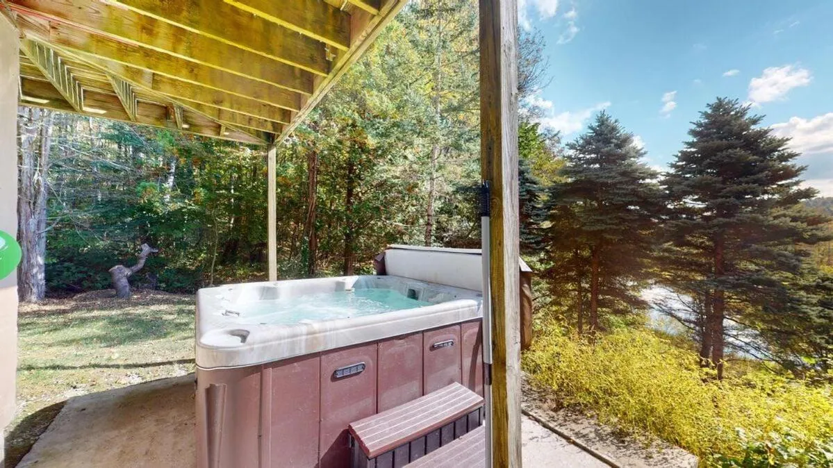 Silver Spring Chalet