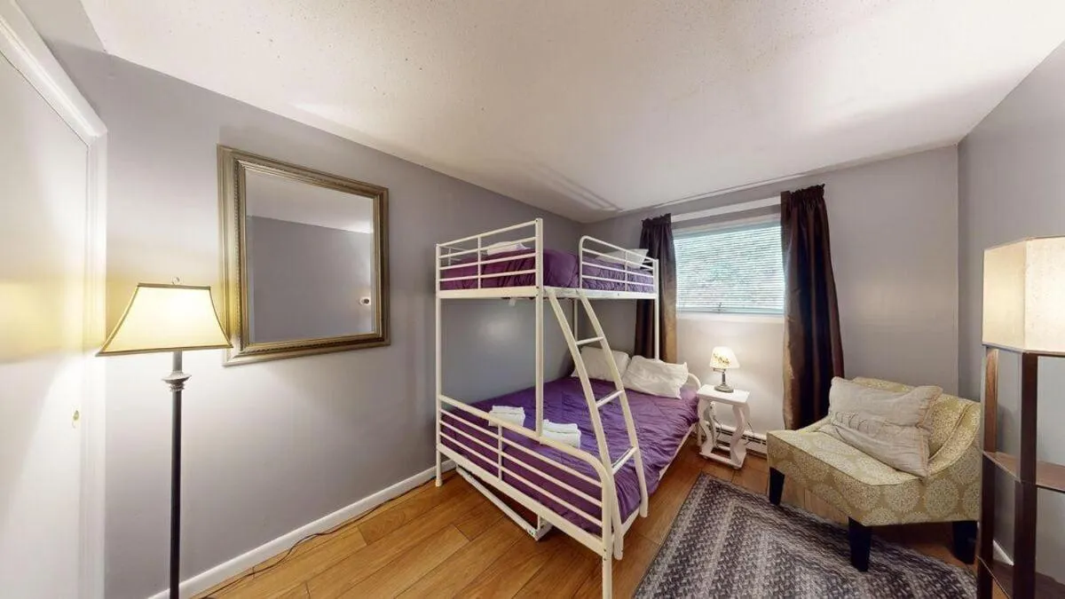 Bed in Silver Spring Chalet