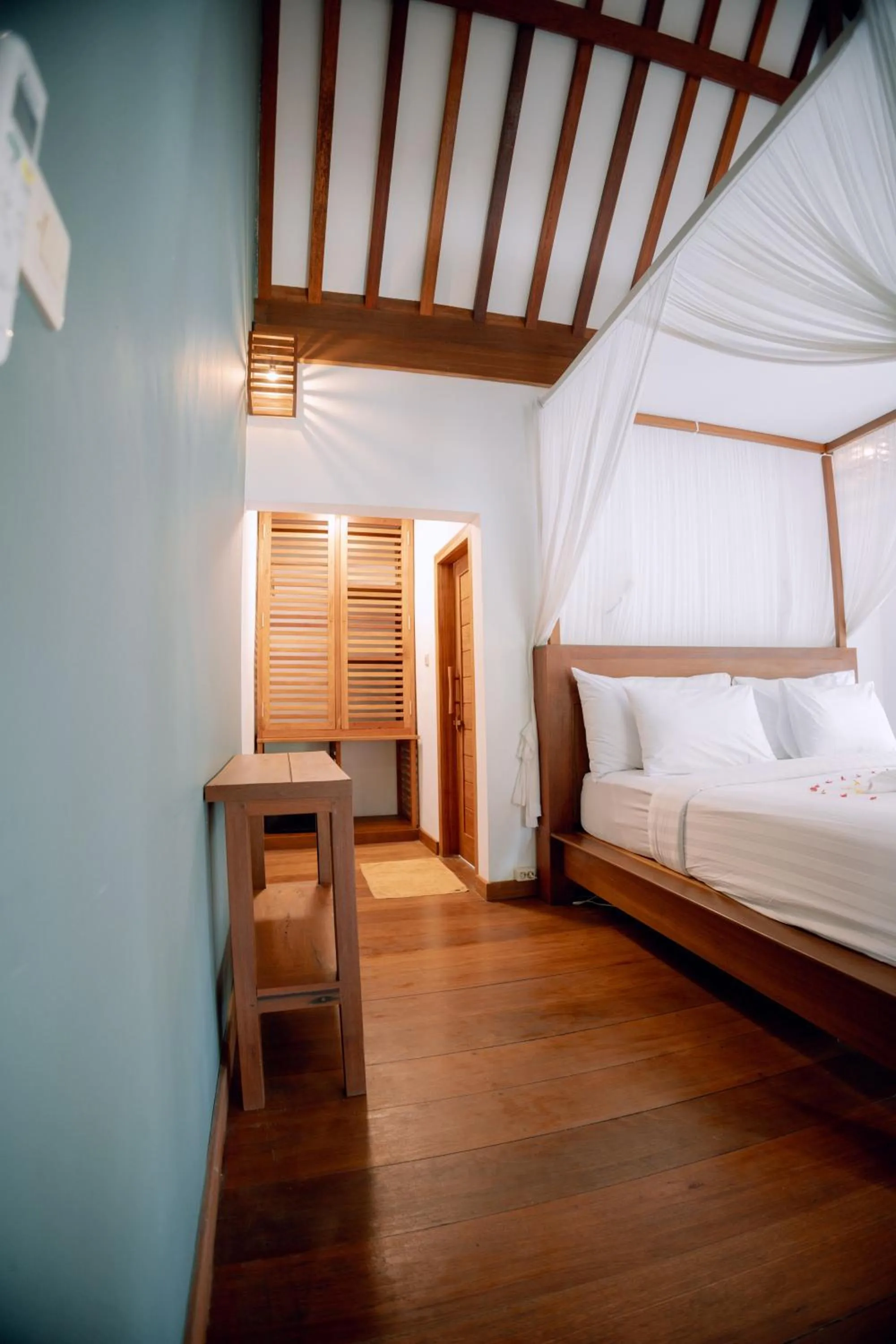 Bed in Island View Bar & Bungalow